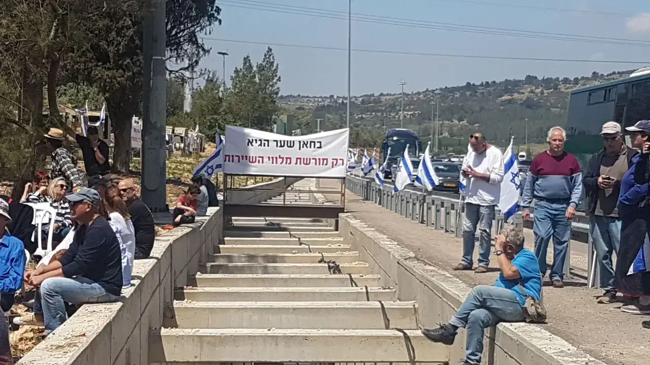 ותיקי הפלמ"ח השתתפו בטקס בשער הגיא וקראו למקום על שם החללים ופורצי הדרך, אפריל 2017 ותיקי הפלמ"ח השתתפו בטקס בשער הגיא וקראו למקום על שם החללים ופורצי הדרך, אפריל 2017