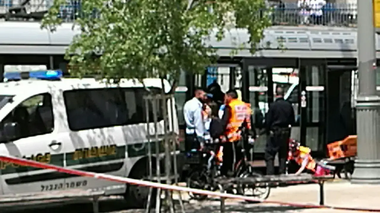 זירת פיגוע הדקירה בכיכר צה"ל בירושלים, 14 באפריל 2017