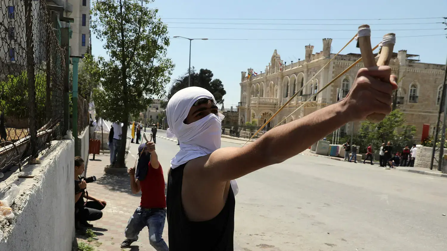עימותים בין פלסטינים לכוחות הביטחון, בית לחם, 17 באפריל 2017 עימותים בין פלסטינים לכוחות הביטחון, בית לחם, 17 באפריל 2017