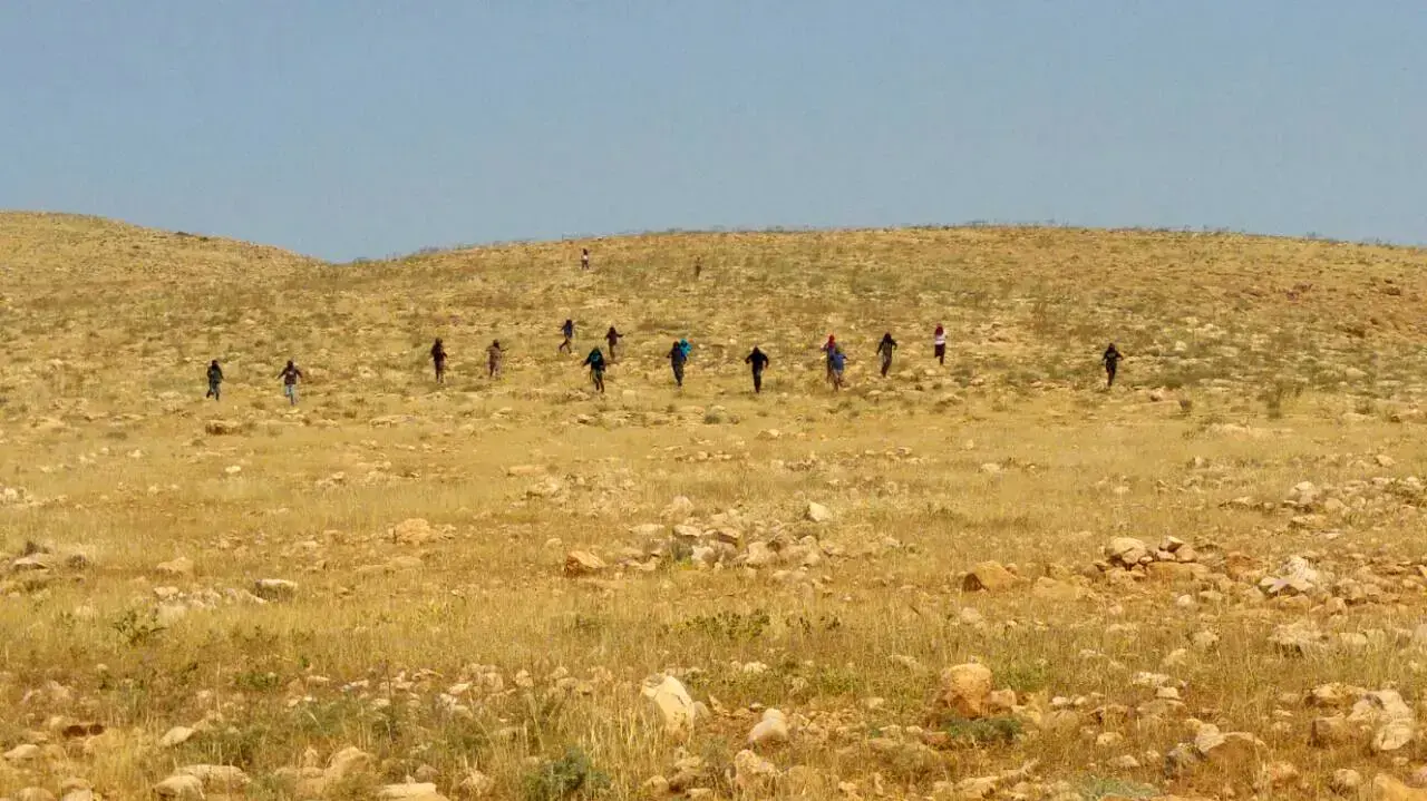 פעילי שמאל שליוו רועי צאן פלסטינים בבנימין הותקפו בידי מתנחלים, 21 באפריל 2017 פעילי שמאל שליוו רועי צאן פלסטינים בבנימין הותקפו בידי מתנחלים, 21 באפריל 2017