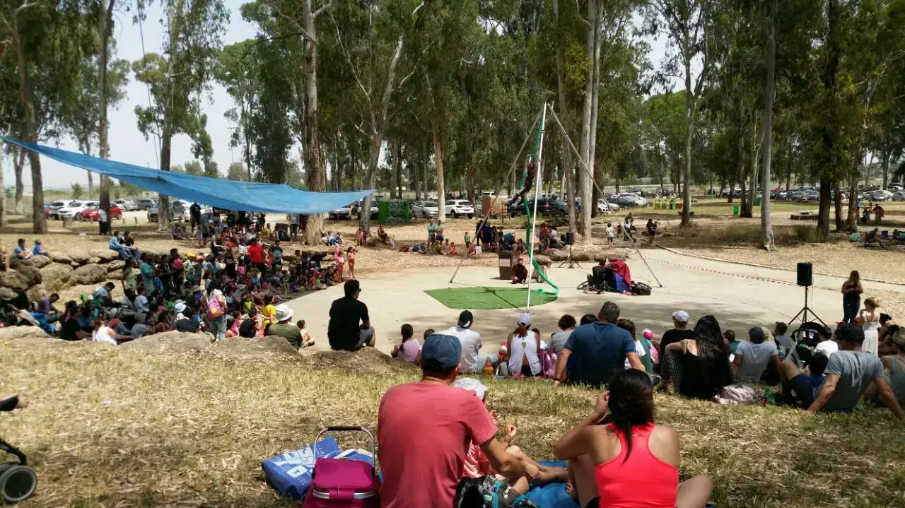 פעילות ליום כדור הארץ בגן הלאומי ירקון. 22 באפריל 2017 פעילות ליום כדור הארץ בגן הלאומי ירקון. 22 באפריל 2017