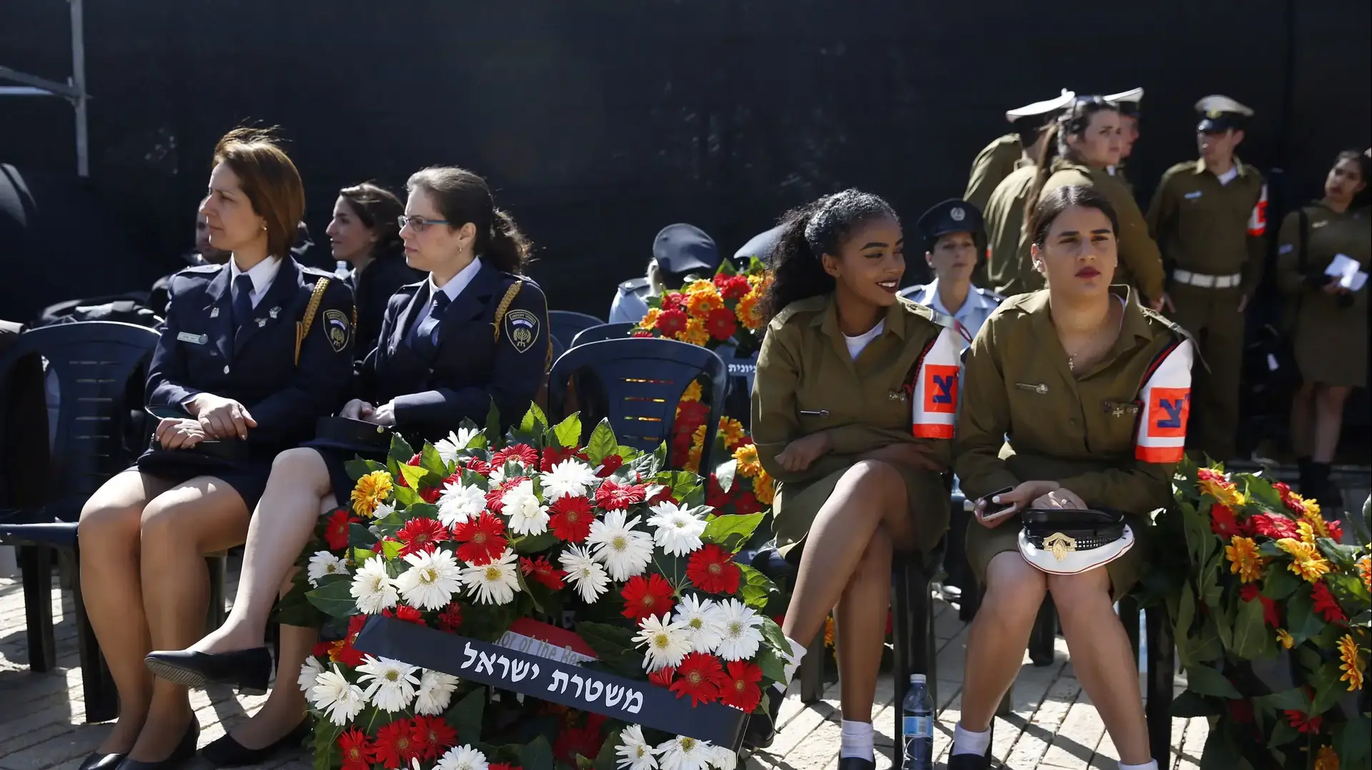 טקס הנחת זרים ליד אנדרטת מרד גטו ורשה ביד ושם 24 באפריל 2017 טקס הנחת זרים ליד אנדרטת מרד גטו ורשה ביד ושם 24 באפריל 2017