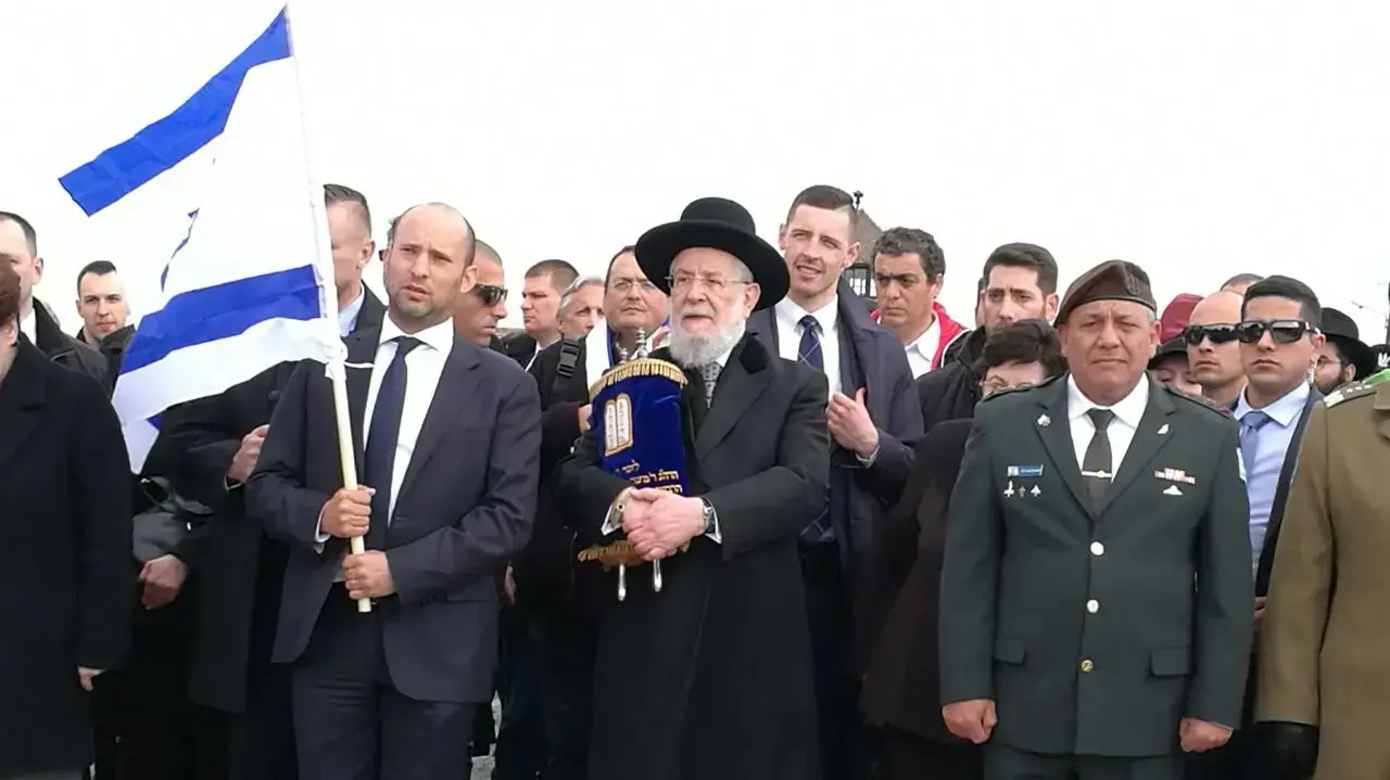משתתפים במצעד החיים באושוויץ, פולין 24 באפריל 2017 משתתפים במצעד החיים באושוויץ, פולין 24 באפריל 2017