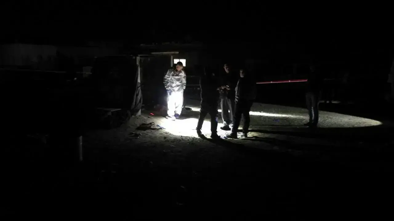 ילדים שנפגעו מחפץ שהתפוצץ במאהל בדואי סמוך לכביש 25 באזור שגב שלום. ילדים שנפגעו מחפץ שהתפוצץ במאהל בדואי סמוך לכביש 25 באזור שגב שלום.