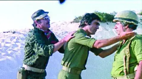 מתוך "גבעת חלפון אינה עונה" מתוך "גבעת חלפון אינה עונה"