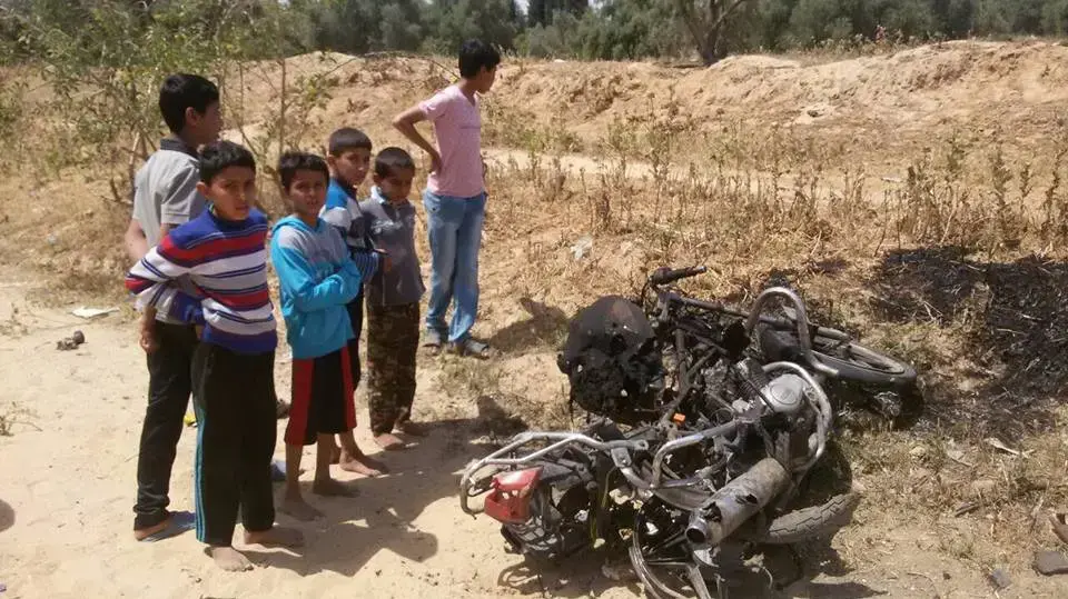 דרום רצועת עזה לאחר הפגזת צה"ל, 27 באפריל 2017 דרום רצועת עזה לאחר הפגזת צה"ל, 27 באפריל 2017