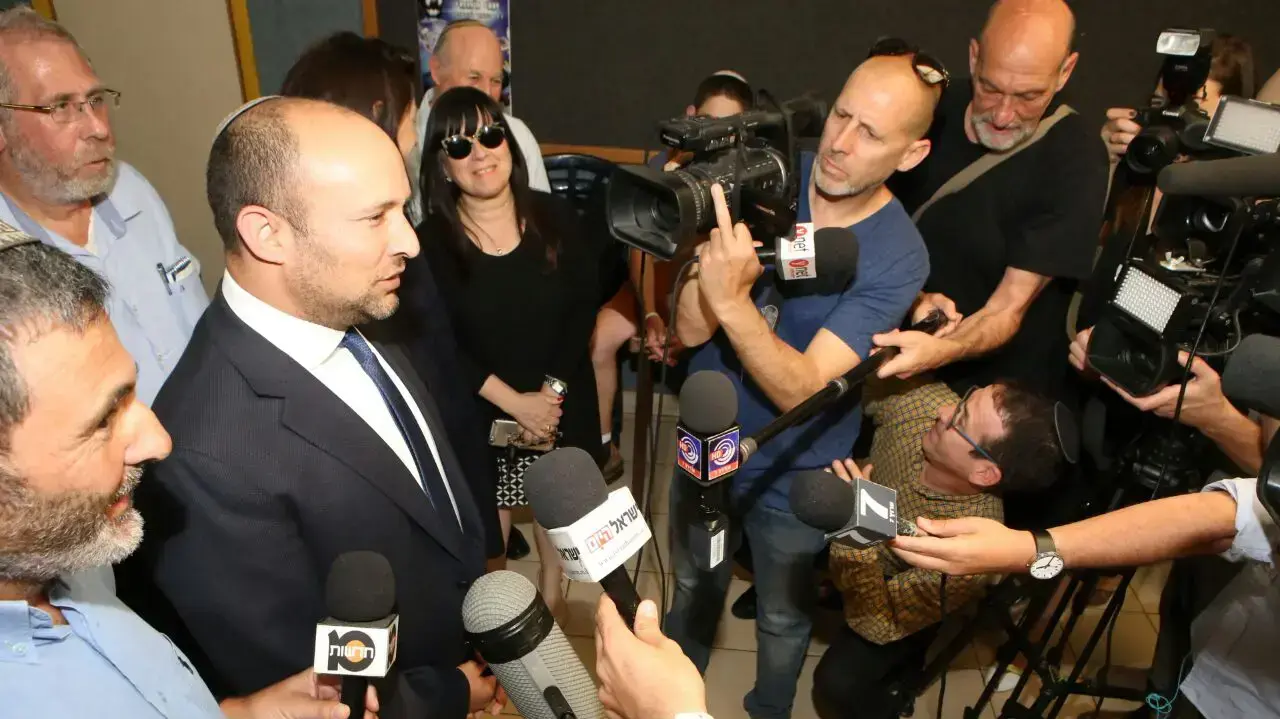 יו"ר הבית היהודי נפתלי בנט בבחירות המקדימות במפלגה, אפריל 2017