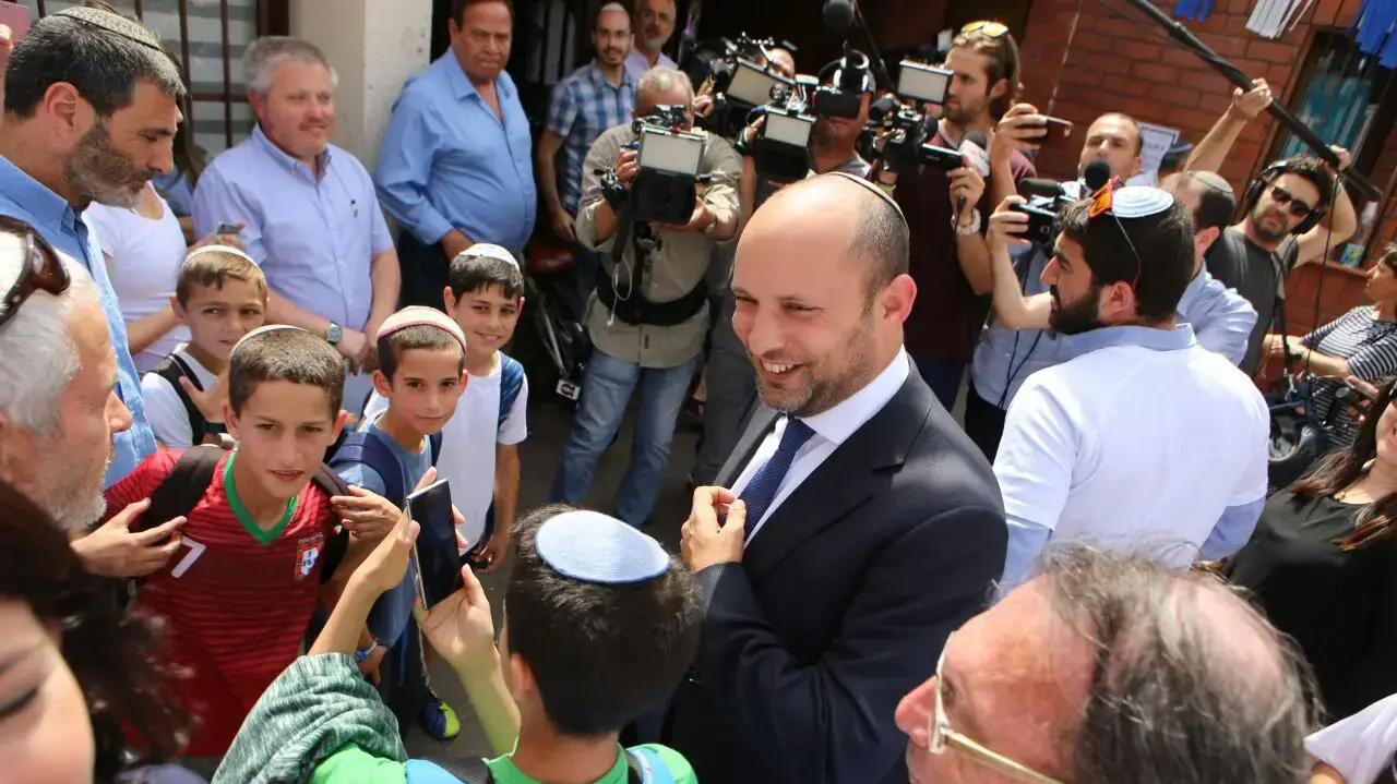 יו"ר הבית היהודי נפתלי בנט בבחירות המקדימות במפלגה, אפריל 2017 יו"ר הבית היהודי נפתלי בנט בבחירות המקדימות במפלגה, אפריל 2017
