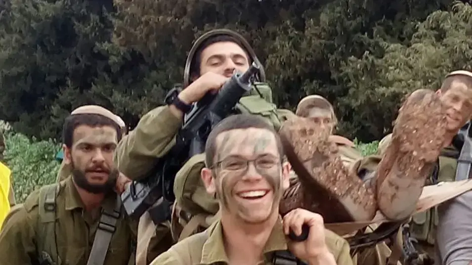 החייל ההרוג אלחי טהרלב ז"ל בצומת עופרה 6 באפריל 2017 החייל ההרוג אלחי טהרלב ז"ל בצומת עופרה 6 באפריל 2017