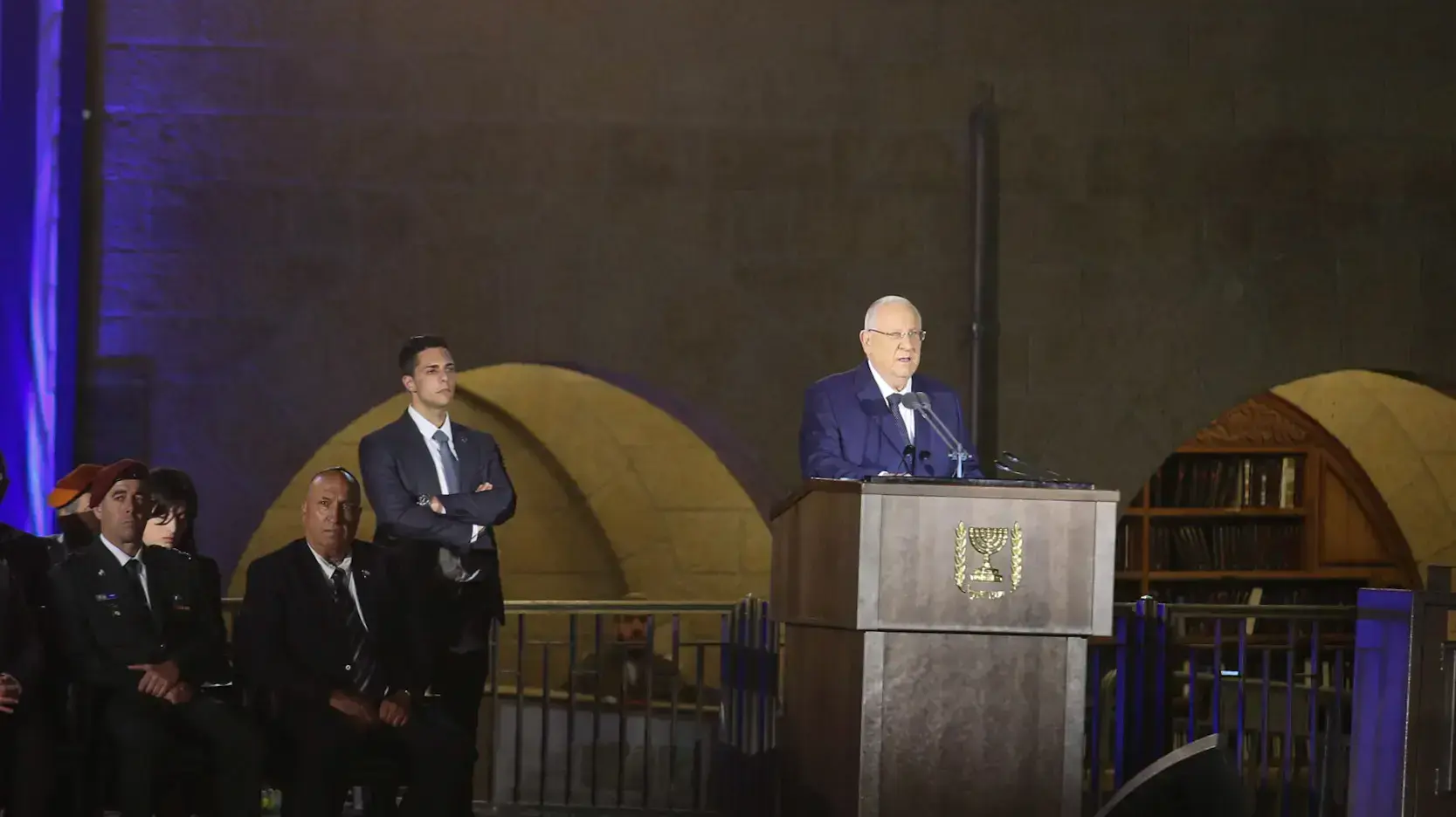 הנשיא רובי ריבלין בטקס יום הזכרון ברחבת הכותל, 30 באפריל 2017 הנשיא רובי ריבלין בטקס יום הזכרון ברחבת הכותל, 30 באפריל 2017