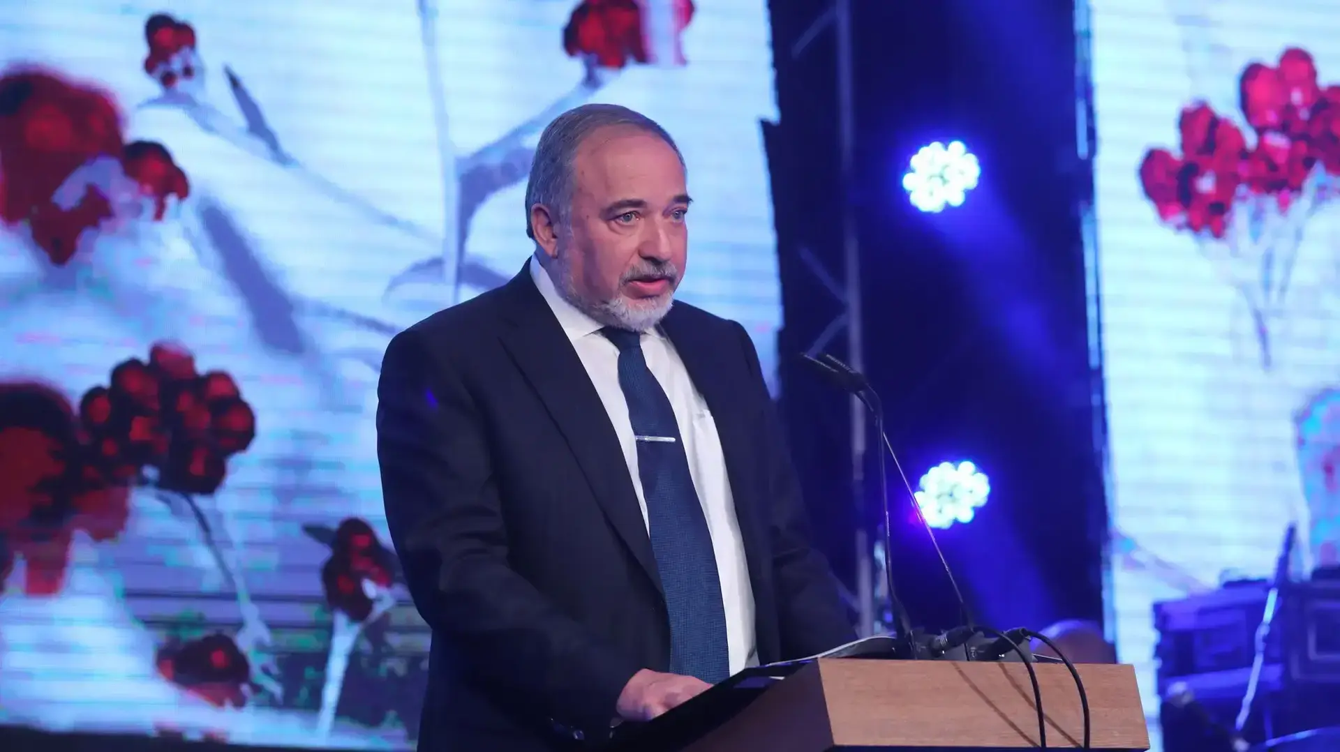 שר הביטחון אביגדור ליברמן באירוע "שרים לזכרם" שר הביטחון אביגדור ליברמן באירוע "שרים לזכרם"