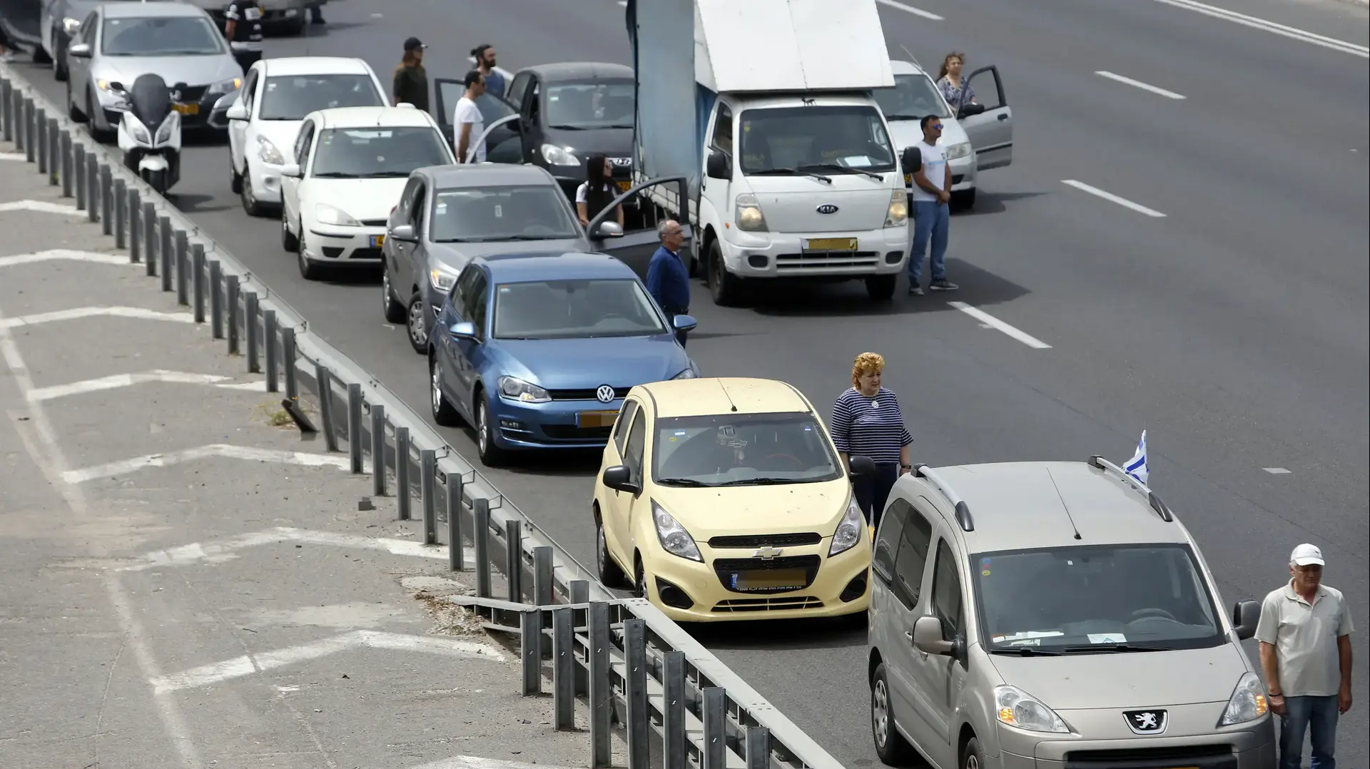 עמידת דום, יום הזיכרון לחללי מערכות צה"ל 1 במאי 2017 עמידת דום, יום הזיכרון לחללי מערכות צה"ל 1 במאי 2017