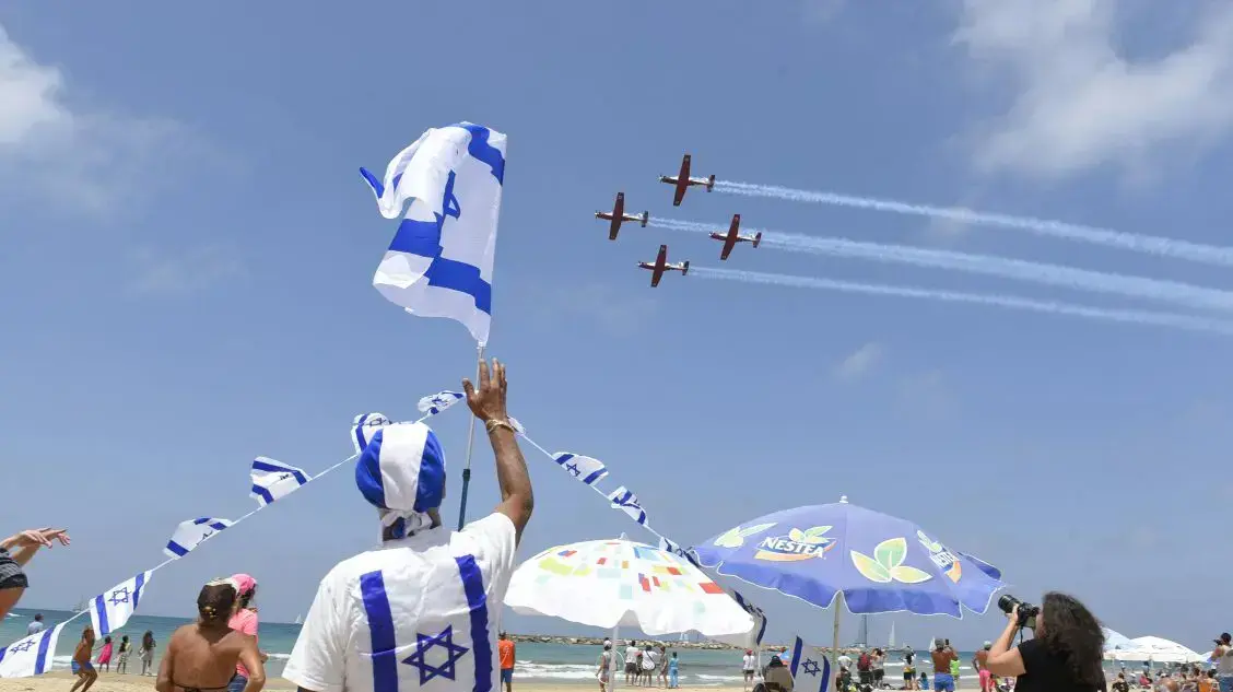 מטס חיל האוויר בתל אביב 2 במאי 2017 