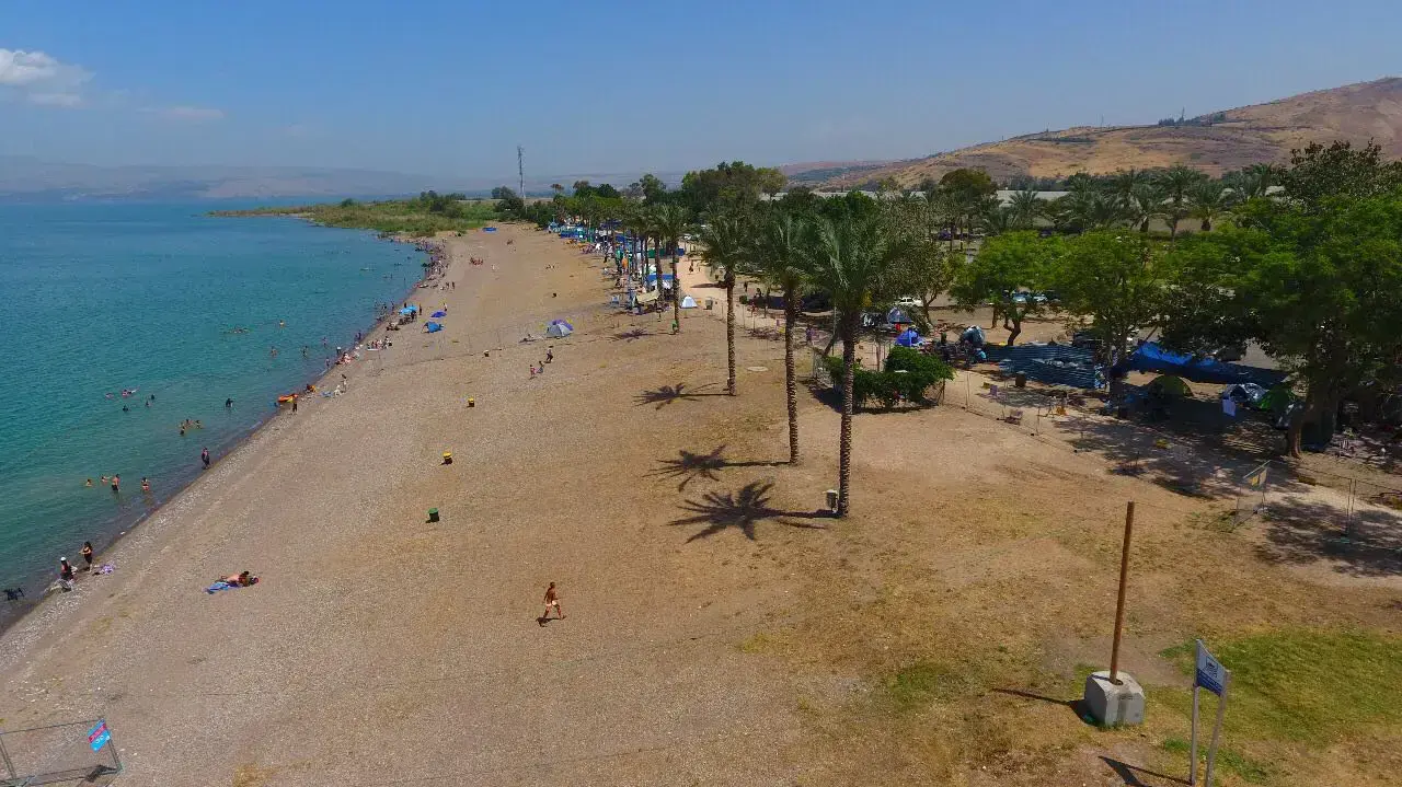 נופשים ביום העצמאות בכינרת 2 במאי 2017 נופשים ביום העצמאות בכינרת 2 במאי 2017