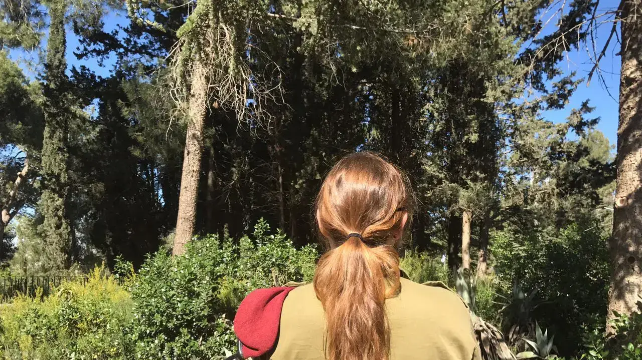 סמל עדי, זוכת פרס מצטיין הנשיא, רמ"דית ניווטים ביחידת מגלן סמל עדי, זוכת פרס מצטיין הנשיא, רמ"דית ניווטים ביחידת מגלן