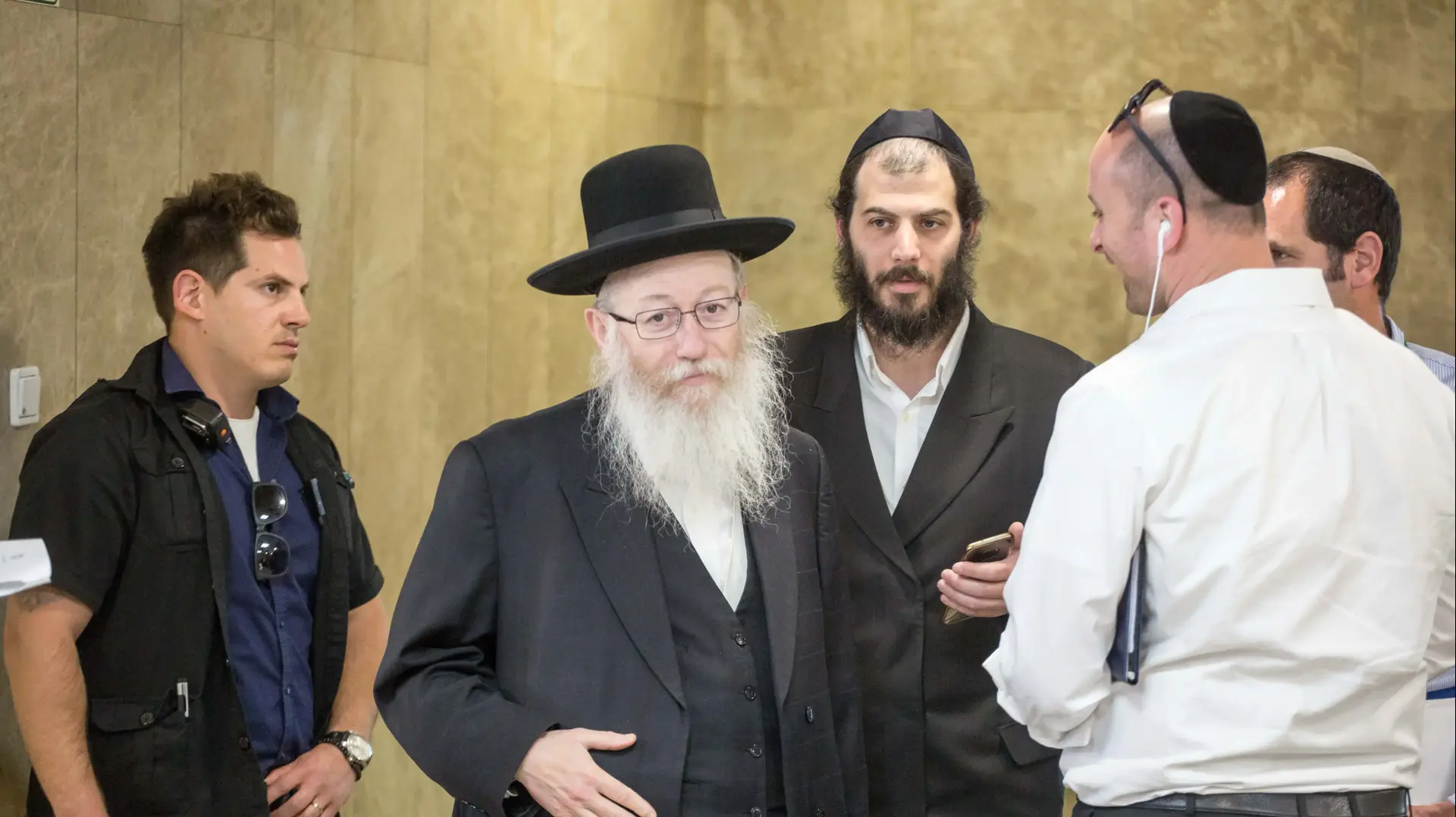 שר הבריאות יעקב ליצמן בישיבת הממשלה היום 3 במאי 2017 שר הבריאות יעקב ליצמן בישיבת הממשלה היום 3 במאי 2017