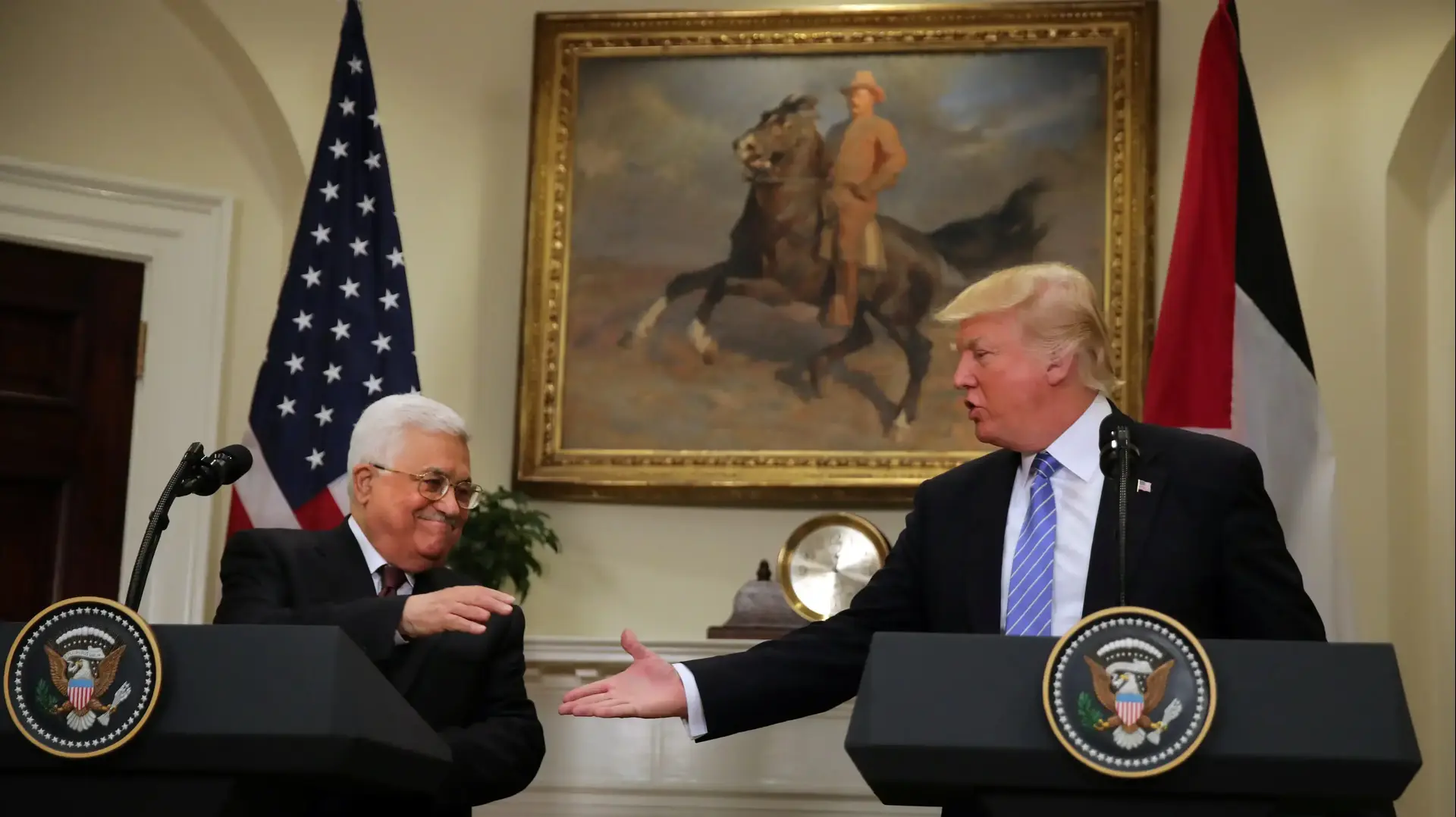 נשיא ארצות הברית דונלד טראמפ ויו"ר הרשות הפלסטינית אבו מאזן, הבית הלבן, 3 במאי 2017 נשיא ארצות הברית דונלד טראמפ ויו"ר הרשות הפלסטינית אבו מאזן, הבית הלבן, 3 במאי 2017
