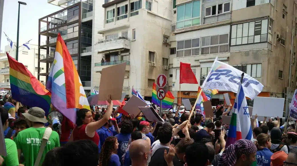 הפגנה נגד מחנות הריכוז להומואים בצ'צ'ניה, תל אביב, 5 במאי 2017 הפגנה נגד מחנות הריכוז להומואים בצ'צ'ניה, תל אביב, 5 במאי 2017