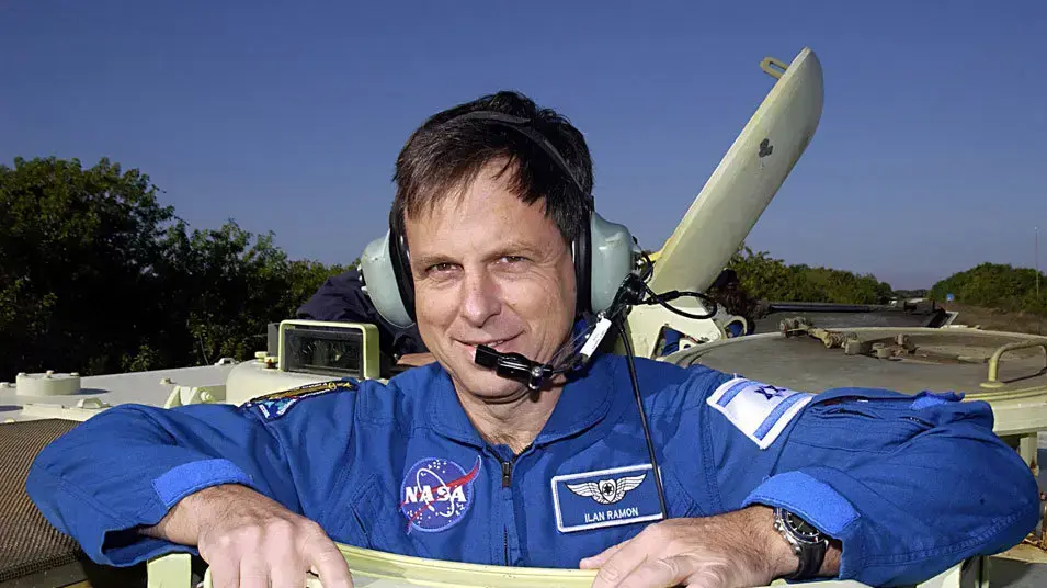 אילן רמון במרכז החלל בקייפ קנברל, פלורידה, 2002 אילן רמון במרכז החלל בקייפ קנברל, פלורידה, 2002