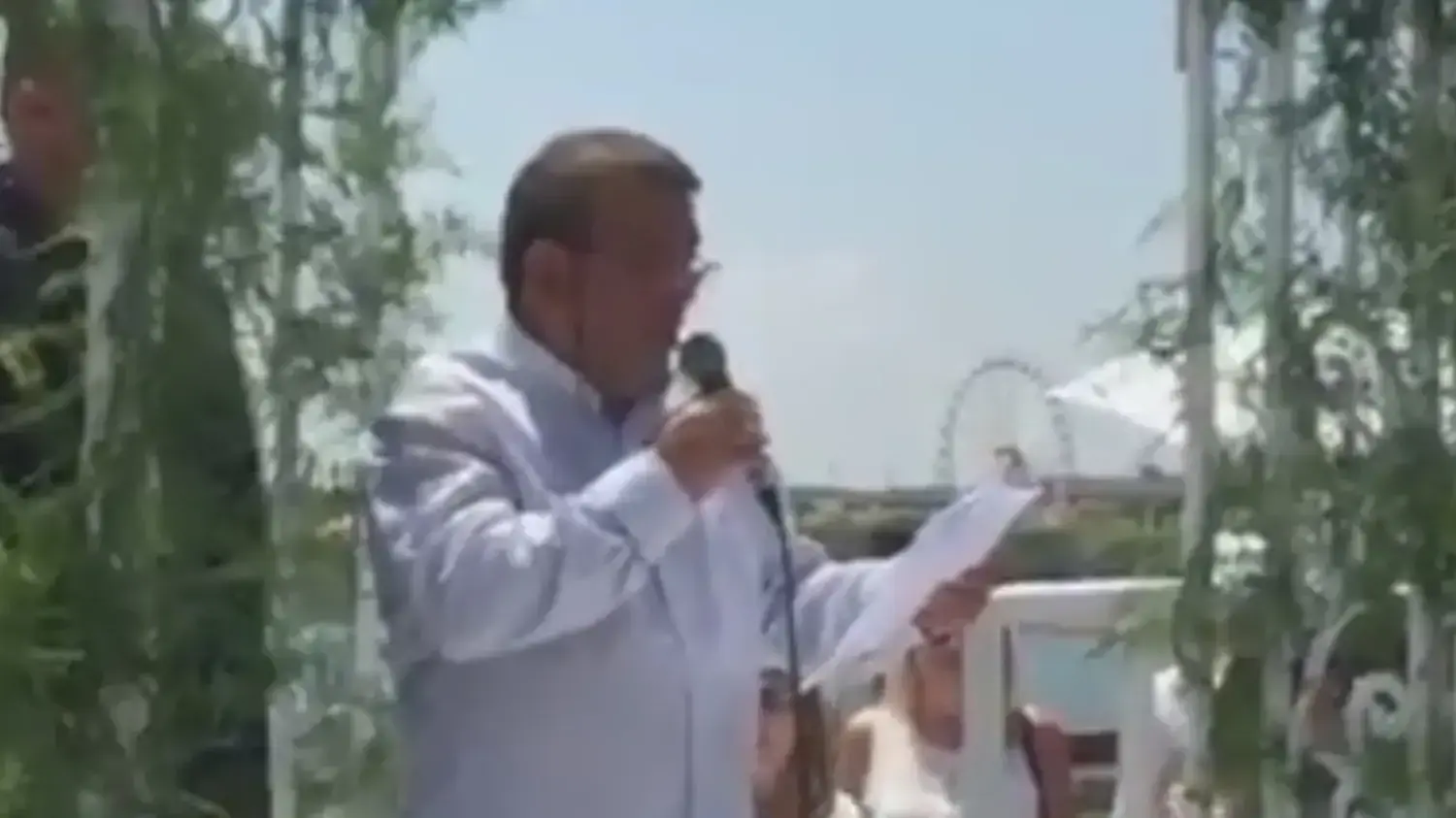 אביו של עדי מאיה נואם בחתונת בנו