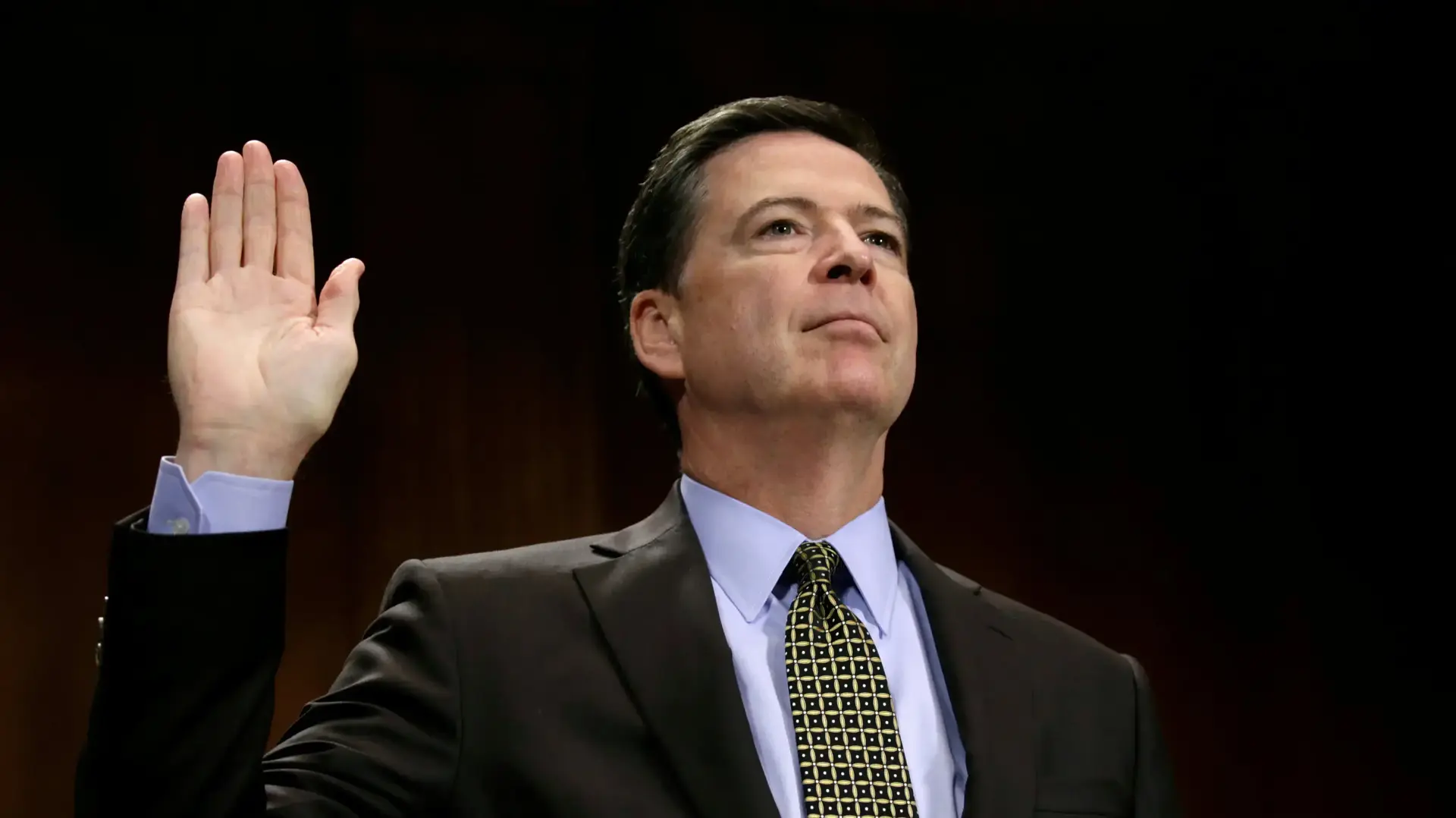 מנהל ה- FBI קומי מעיד על גבעת הקפיטול בוושינגטון 3 במאי 2017 מנהל ה- FBI קומי מעיד על גבעת הקפיטול בוושינגטון 3 במאי 2017
