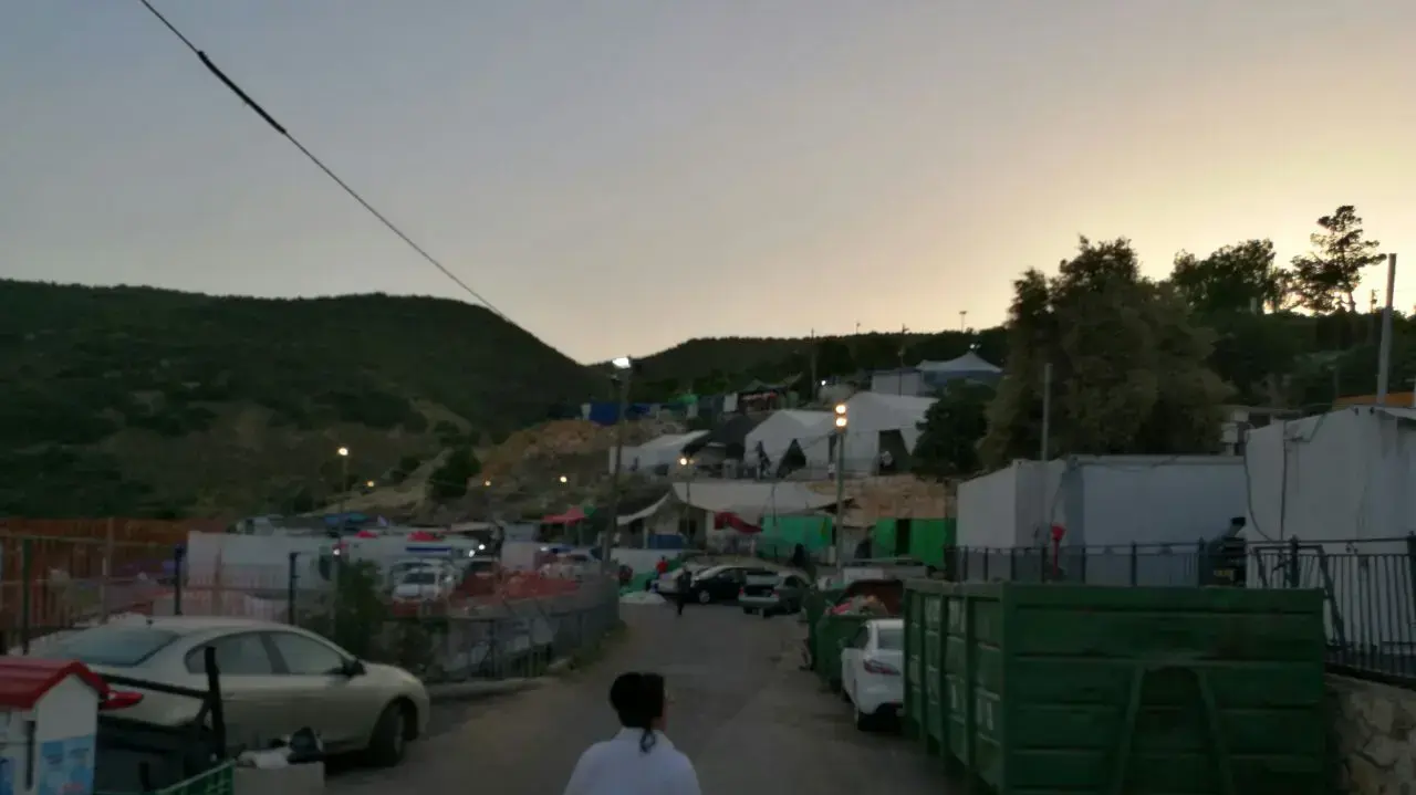 ההכנות במושב מירון לקראת ההילולה הגדולה בל"ג בעומר בציון הקבר של הרשב"י (רבי שמעון בר יוחאי). ההכנות במושב מירון לקראת ההילולה הגדולה בל"ג בעומר בציון הקבר של הרשב"י (רבי שמעון בר יוחאי).