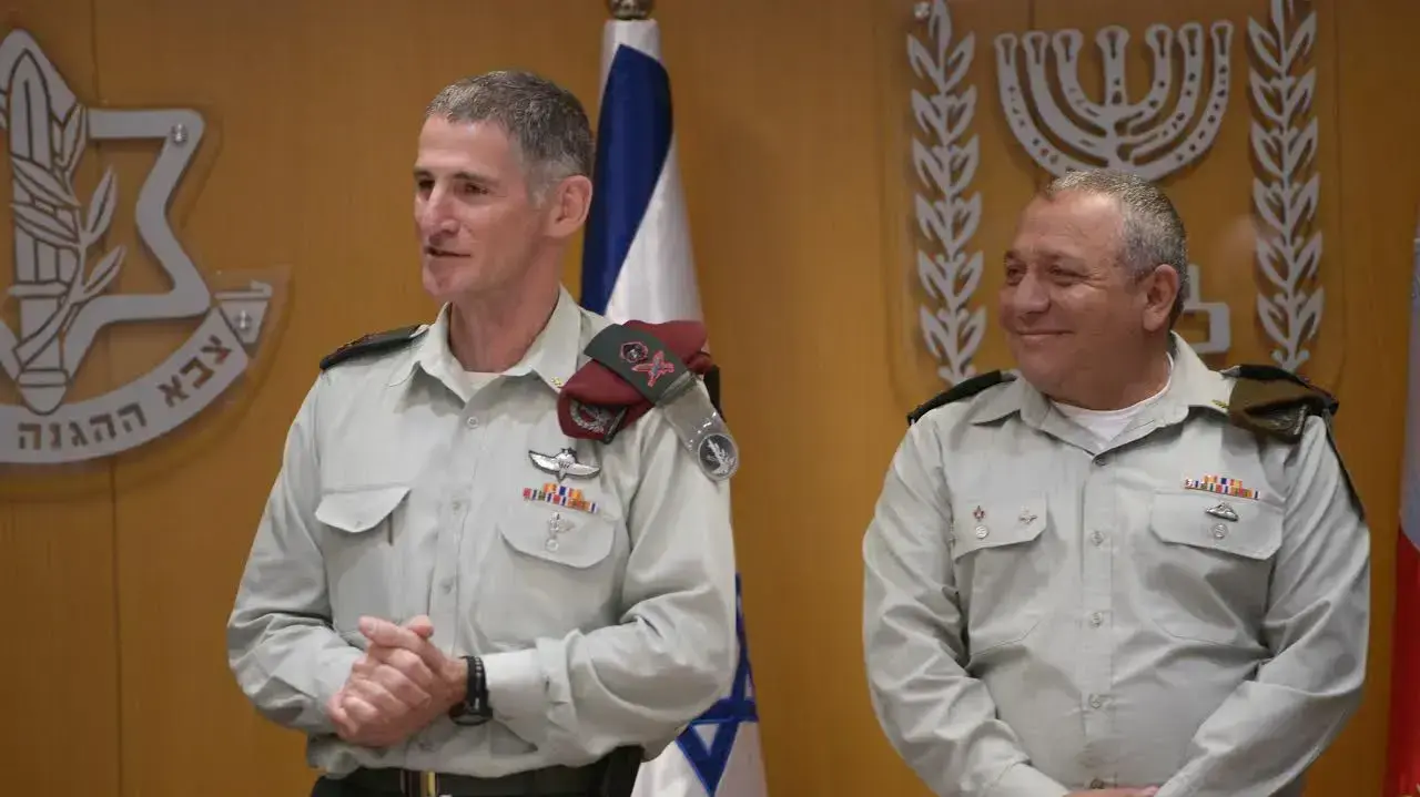 הרמטכ"ל רא"ל גדי איזנקוט וסגן הרמטכ"ל היוצא יאיר גולן, 11 במאי 2017 הרמטכ"ל רא"ל גדי איזנקוט וסגן הרמטכ"ל היוצא יאיר גולן, 11 במאי 2017