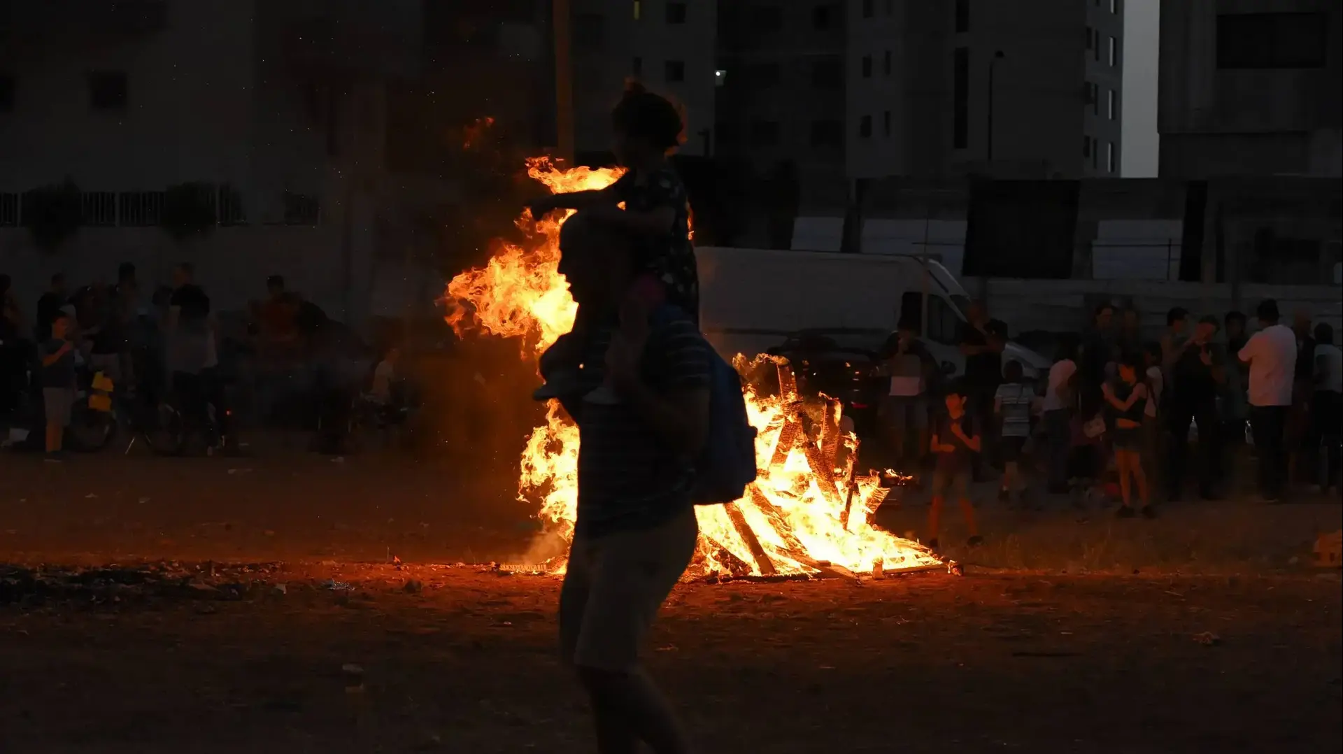 מדורות הערב בפתח תקווה 14 במאי 2017 מדורות הערב בפתח תקווה 14 במאי 2017