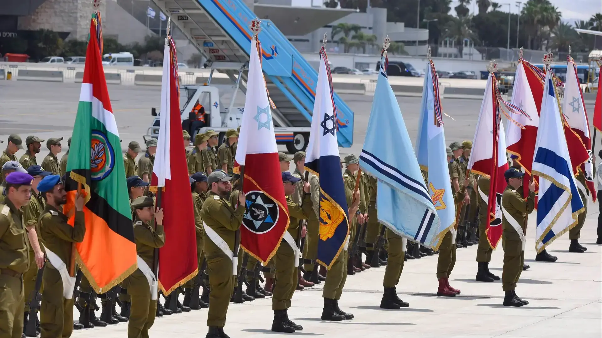 חזרה הגנרלית בנתב"ג לקראת הגעתו של דונלד טראמפ 21 במאי 2017 חזרה הגנרלית בנתב"ג לקראת הגעתו של דונלד טראמפ 21 במאי 2017