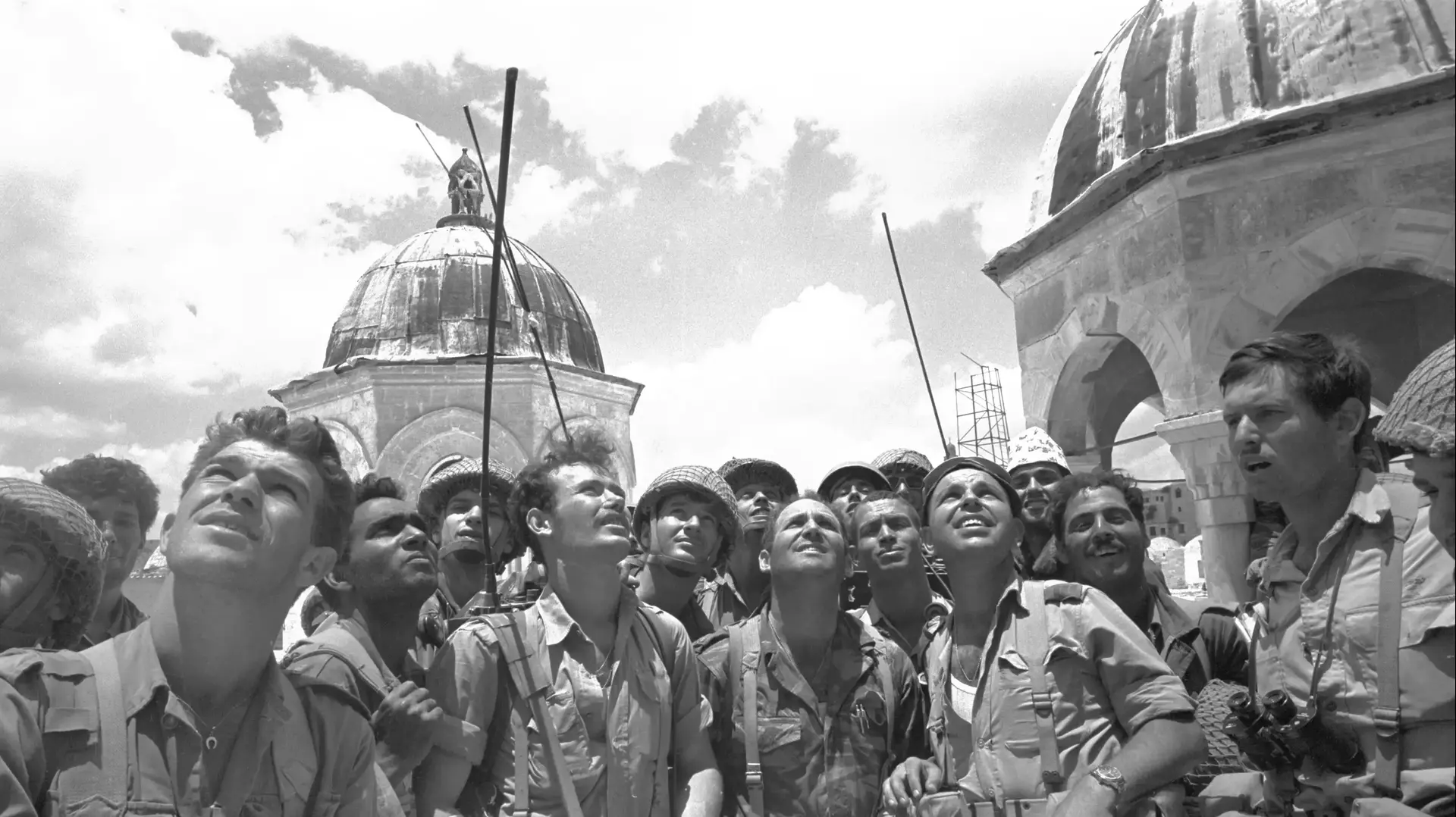 תיעוד חדש נחשף מהקרב על ירושלים במלחמת ששת הימים, 22 במאי 2017 תיעוד חדש נחשף מהקרב על ירושלים במלחמת ששת הימים, 22 במאי 2017