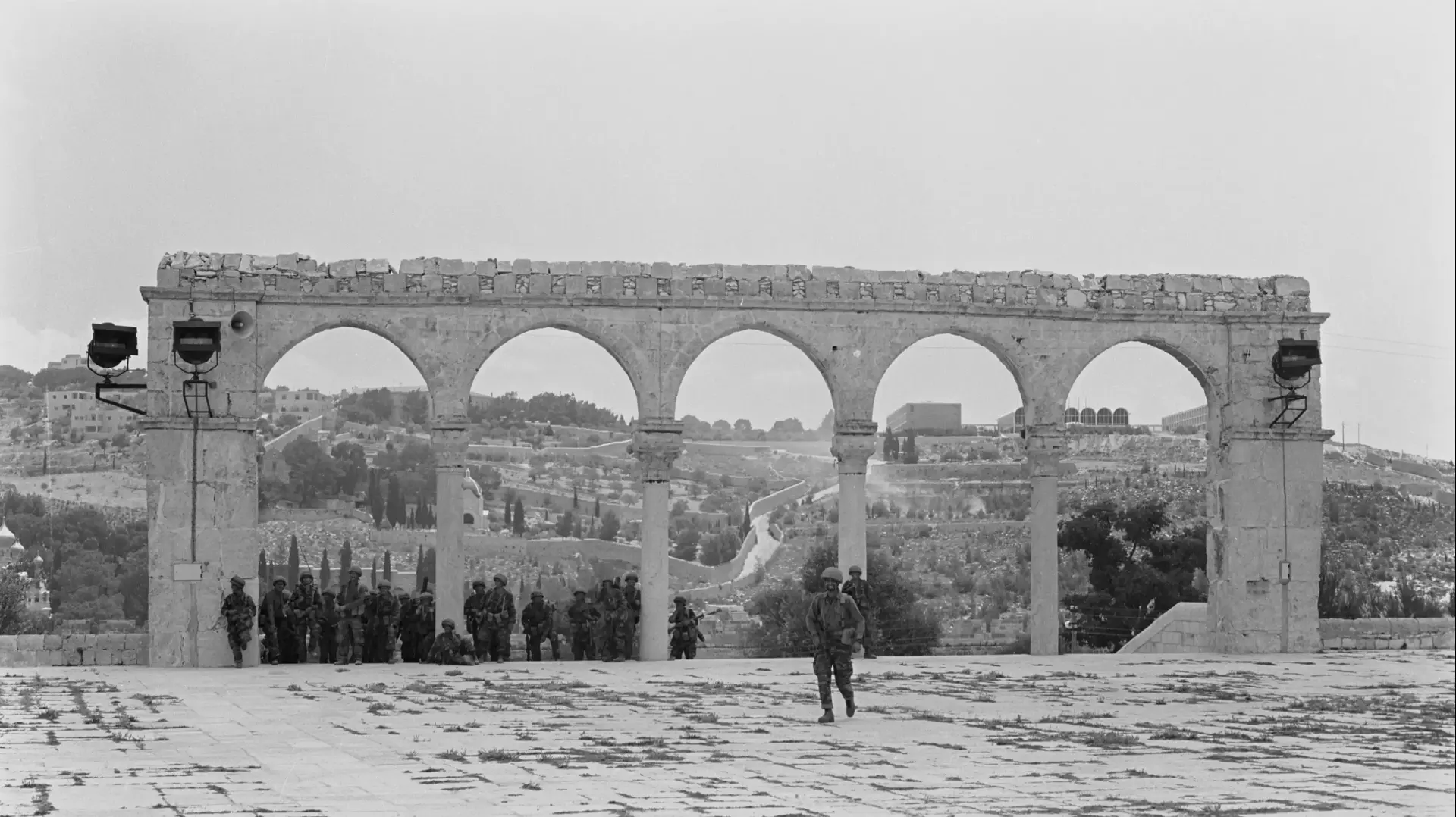 תיעוד חדש נחשף מהקרב על ירושלים במלחמת ששת הימים, 22 במאי 2017 תיעוד חדש נחשף מהקרב על ירושלים במלחמת ששת הימים, 22 במאי 2017