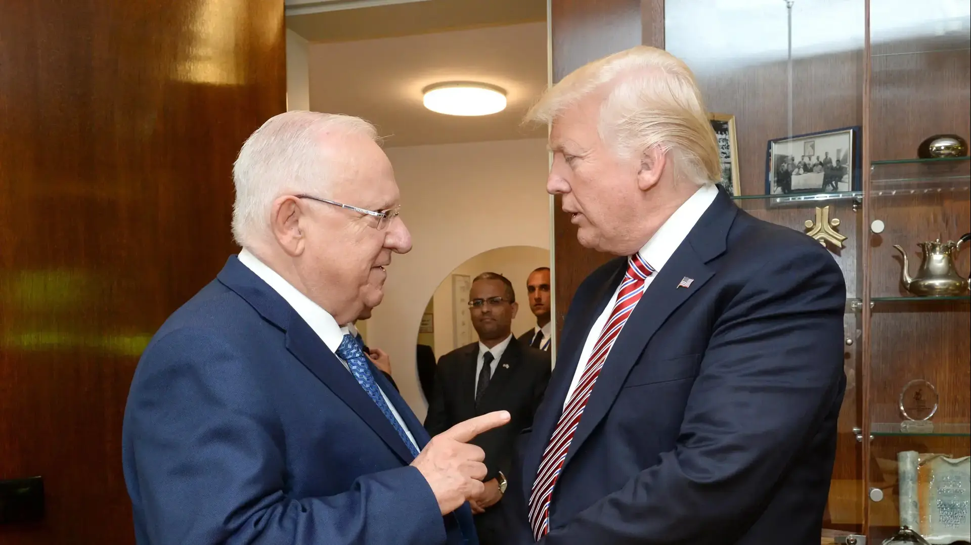 תמונות נשיא המדינה ורעייתו מארחים את נשיא ארצות הברית דונלד טראמפ ורעייתו, בבית הנשיא בירושלים תמונות נשיא המדינה ורעייתו מארחים את נשיא ארצות הברית דונלד טראמפ ורעייתו, בבית הנשיא בירושלים