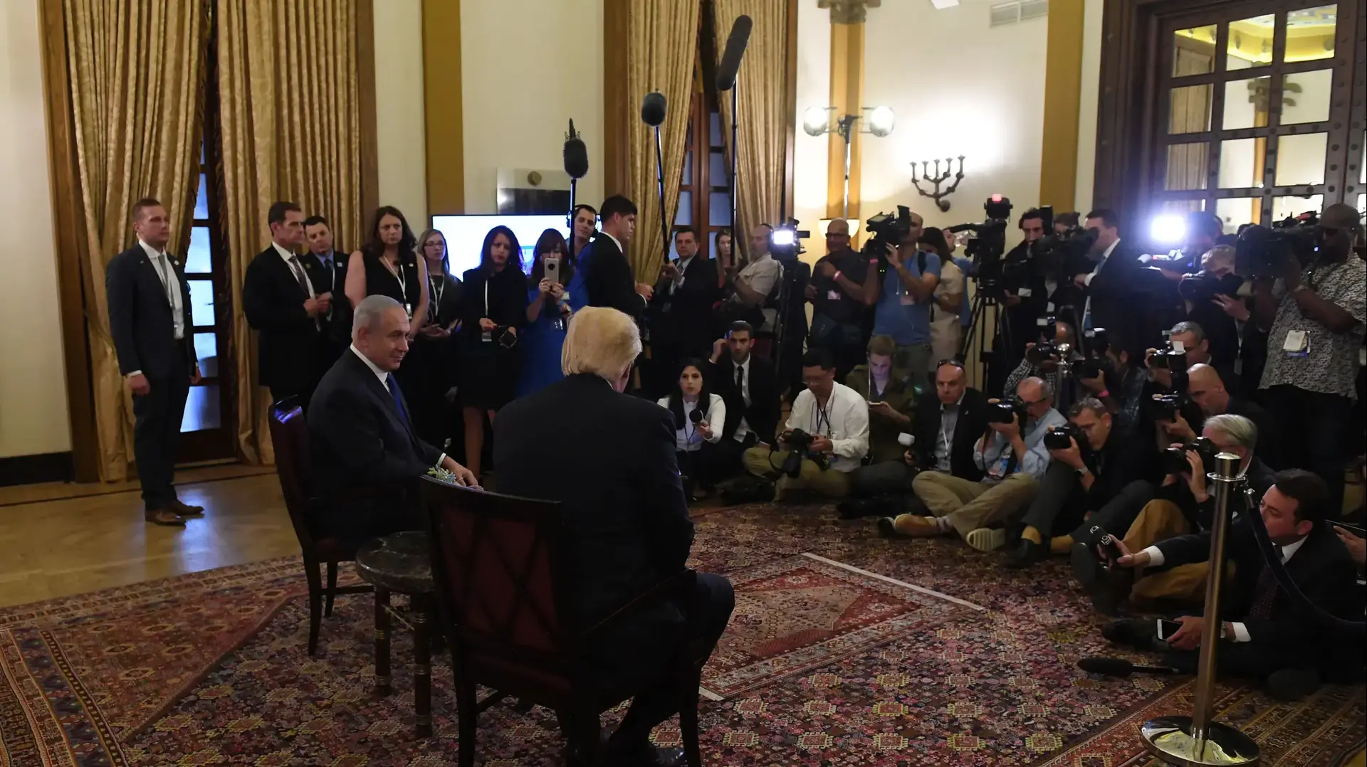 פגישת ראש הממשלה בנימין נתניהו עם נשיא ארה"ב דונלד טראמפ במלון המלך דוד בירושלים 22 במאי 2017 פגישת ראש הממשלה בנימין נתניהו עם נשיא ארה"ב דונלד טראמפ במלון המלך דוד בירושלים 22 במאי 2017