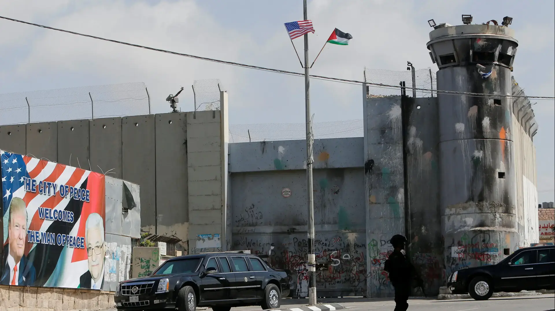 הנשיא דונלד טראמפ וראש הרשות אבו מאזן בפגישתם בבית לחם 23 במאי 2017 הנשיא דונלד טראמפ וראש הרשות אבו מאזן בפגישתם בבית לחם 23 במאי 2017
