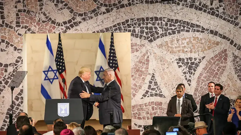נתניהו וטראמפ במוזיאון ישראל במהלך ביקור של טראמפ בירושלים 23 במאי 2017 נתניהו וטראמפ במוזיאון ישראל במהלך ביקור של טראמפ בירושלים 23 במאי 2017