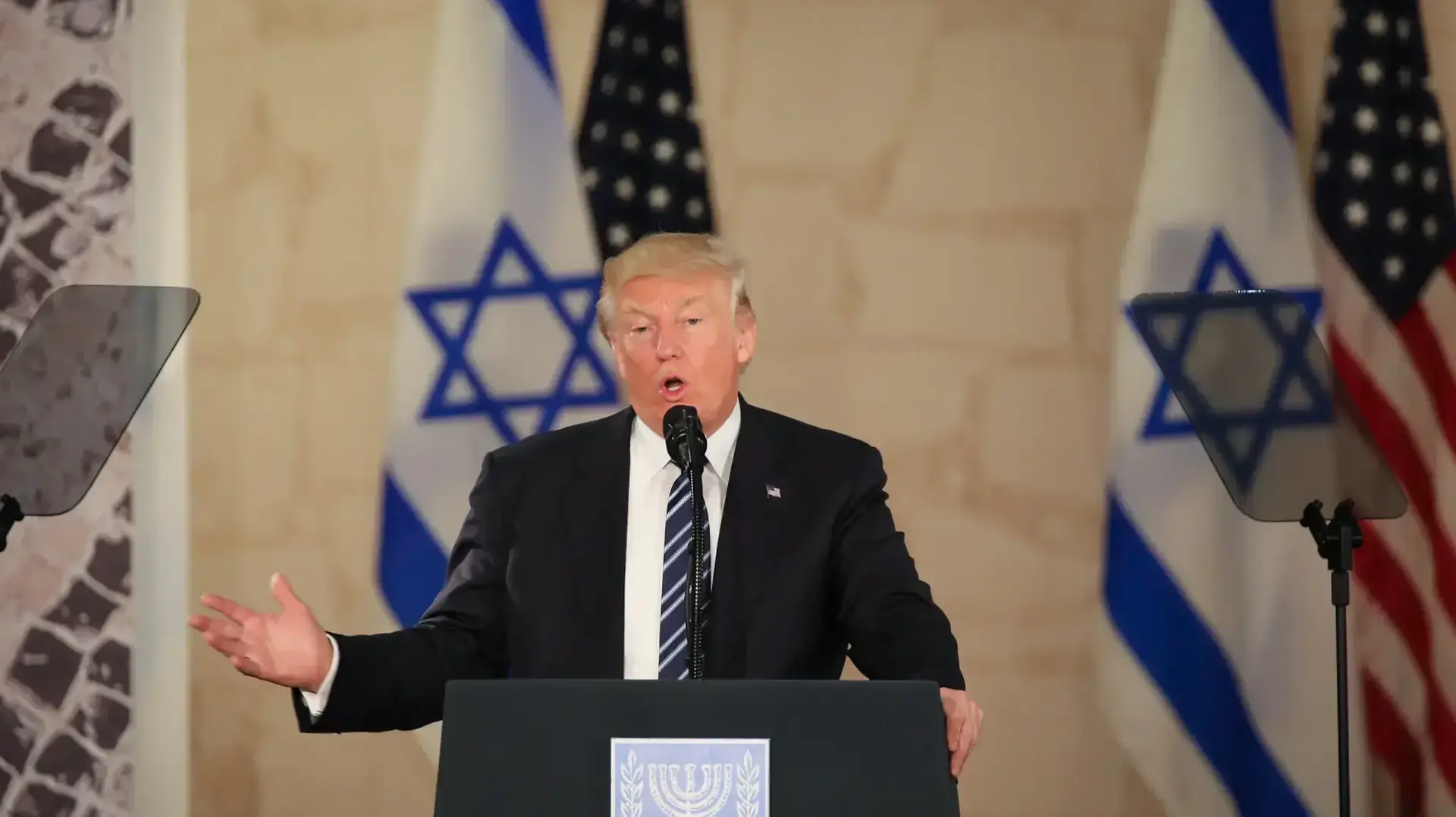 ביקור הנשיא טראמפ והגברת הראשונה מלניה טראמפ במוסד יד ושם, ירושלים, 23 מאי 2017 ביקור הנשיא טראמפ והגברת הראשונה מלניה טראמפ במוסד יד ושם, ירושלים, 23 מאי 2017