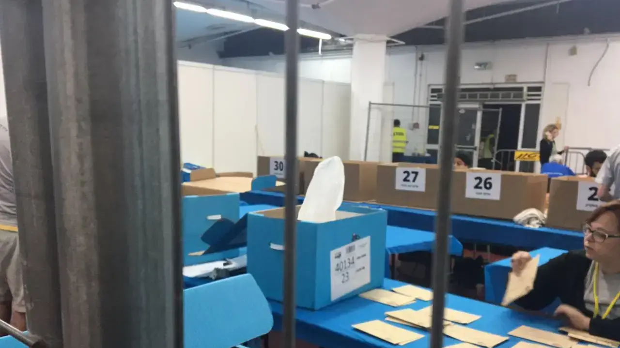מעטפות מקובצות בשקית ניילון בבחירות להסתדרות מעטפות מקובצות בשקית ניילון בבחירות להסתדרות