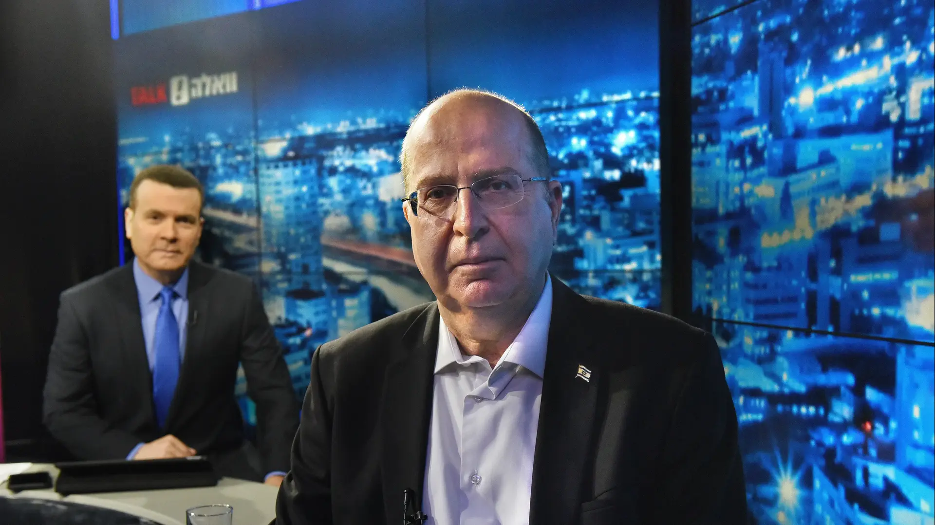 משה בוגי יעלון ויעקב אילון באולפן וואלה טוק משה בוגי יעלון ויעקב אילון באולפן וואלה טוק