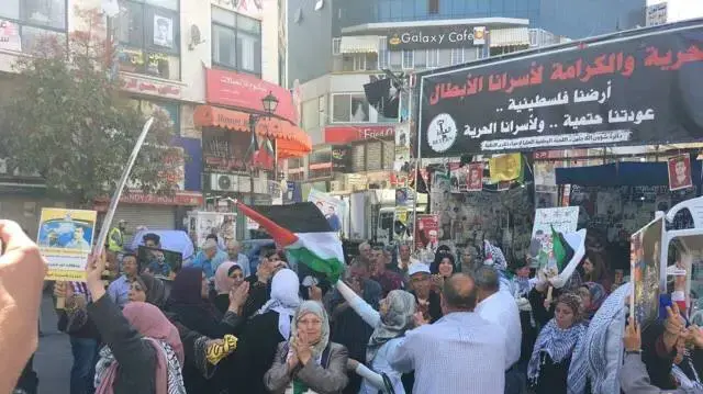 חגיגות ברמאללה לאחר סיום שביתת האסירים, 27 במאי 2017 חגיגות ברמאללה לאחר סיום שביתת האסירים, 27 במאי 2017