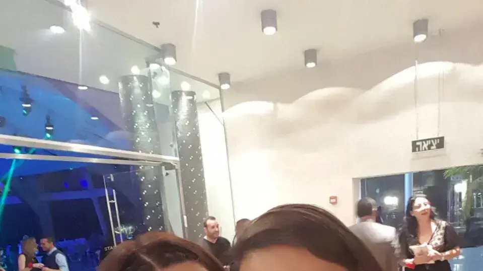 מלי ומיכל, בנות מעגל הנשים בנתניה באחת הפעילויות ההתנדבותיות מאי 2017 מלי ומיכל, בנות מעגל הנשים בנתניה באחת הפעילויות ההתנדבותיות מאי 2017