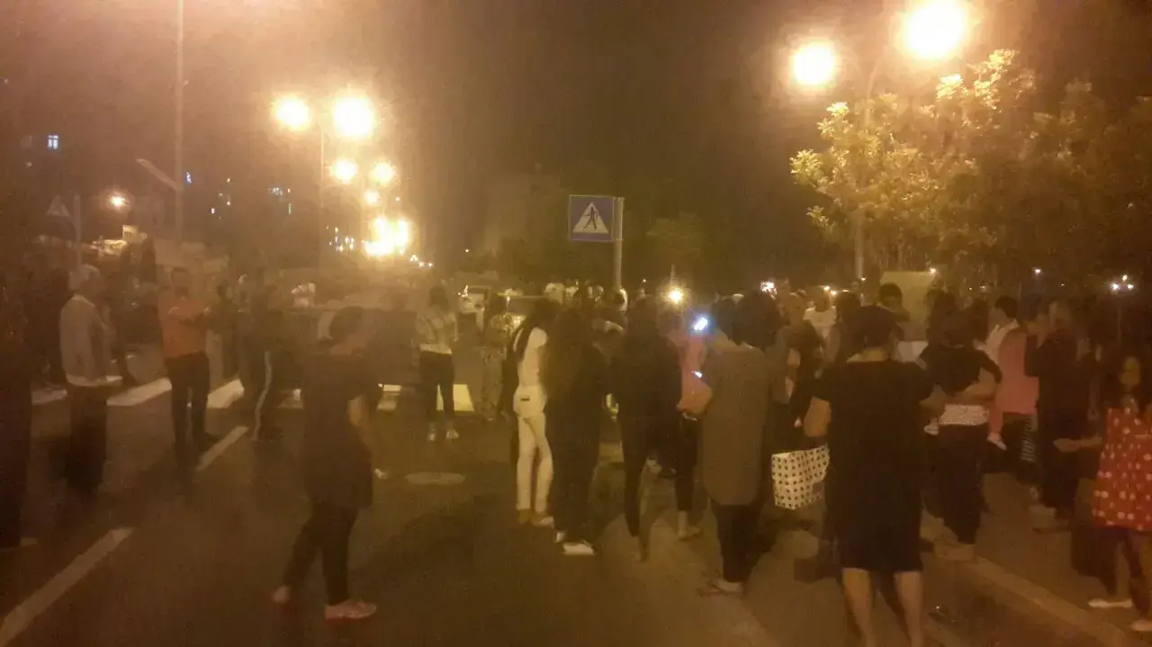 הפגנה ברחוב אבן גבירול בחיפה לאחר תאונת "פגע וברח", 31 במאי 2017 הפגנה ברחוב אבן גבירול בחיפה לאחר תאונת "פגע וברח", 31 במאי 2017