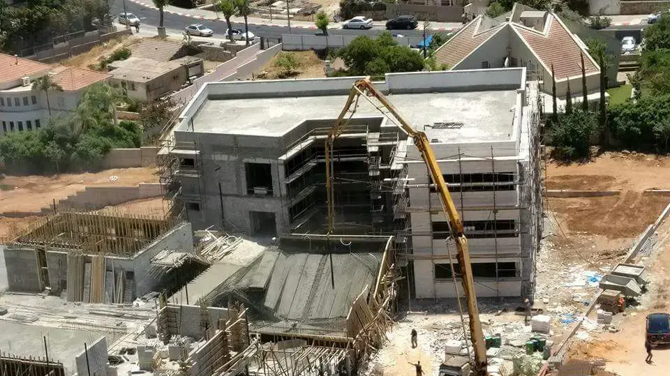 קריסת תקרה באתר בנייה ברחוב דרך הים בגני תקווה 1 ביוני 2017 קריסת תקרה באתר בנייה ברחוב דרך הים בגני תקווה 1 ביוני 2017