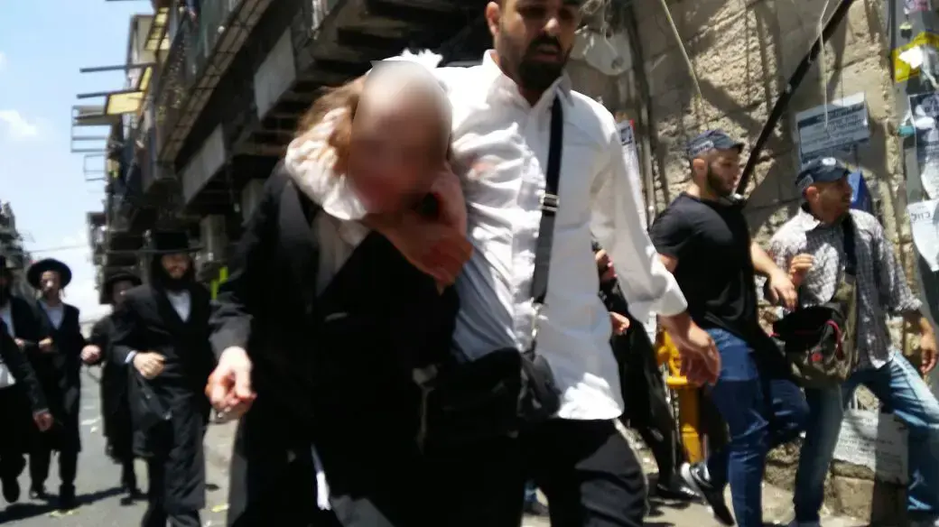 12 עצורים בגין תקיפת לובשי מדים בשכונת מאה שערים שבירושלים, 2 ביוני 2017 12 עצורים בגין תקיפת לובשי מדים בשכונת מאה שערים שבירושלים, 2 ביוני 2017