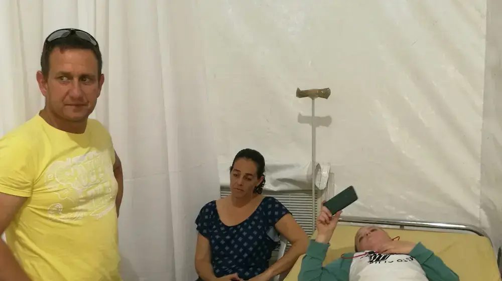 הורים וילדים במאהל המחאה של הורי הדסה והרופאים העוזבים בגן סאקר, ירושלים 3 ביוני 2017 הורים וילדים במאהל המחאה של הורי הדסה והרופאים העוזבים בגן סאקר, ירושלים 3 ביוני 2017