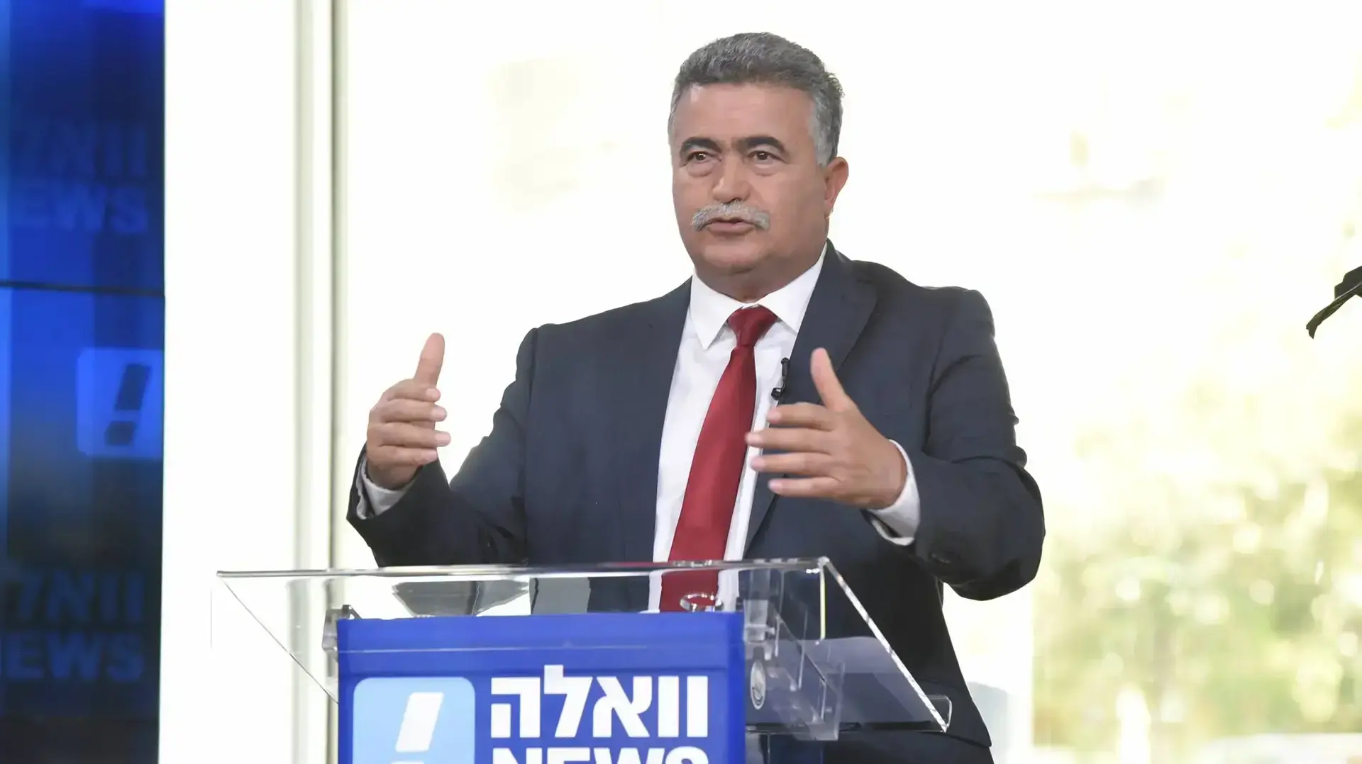 המועמדים לפריימריז במפלגת העבודה בעימות באולפן וואלה! NEWS 4 ביוני 2017 המועמדים לפריימריז במפלגת העבודה בעימות באולפן וואלה! NEWS 4 ביוני 2017