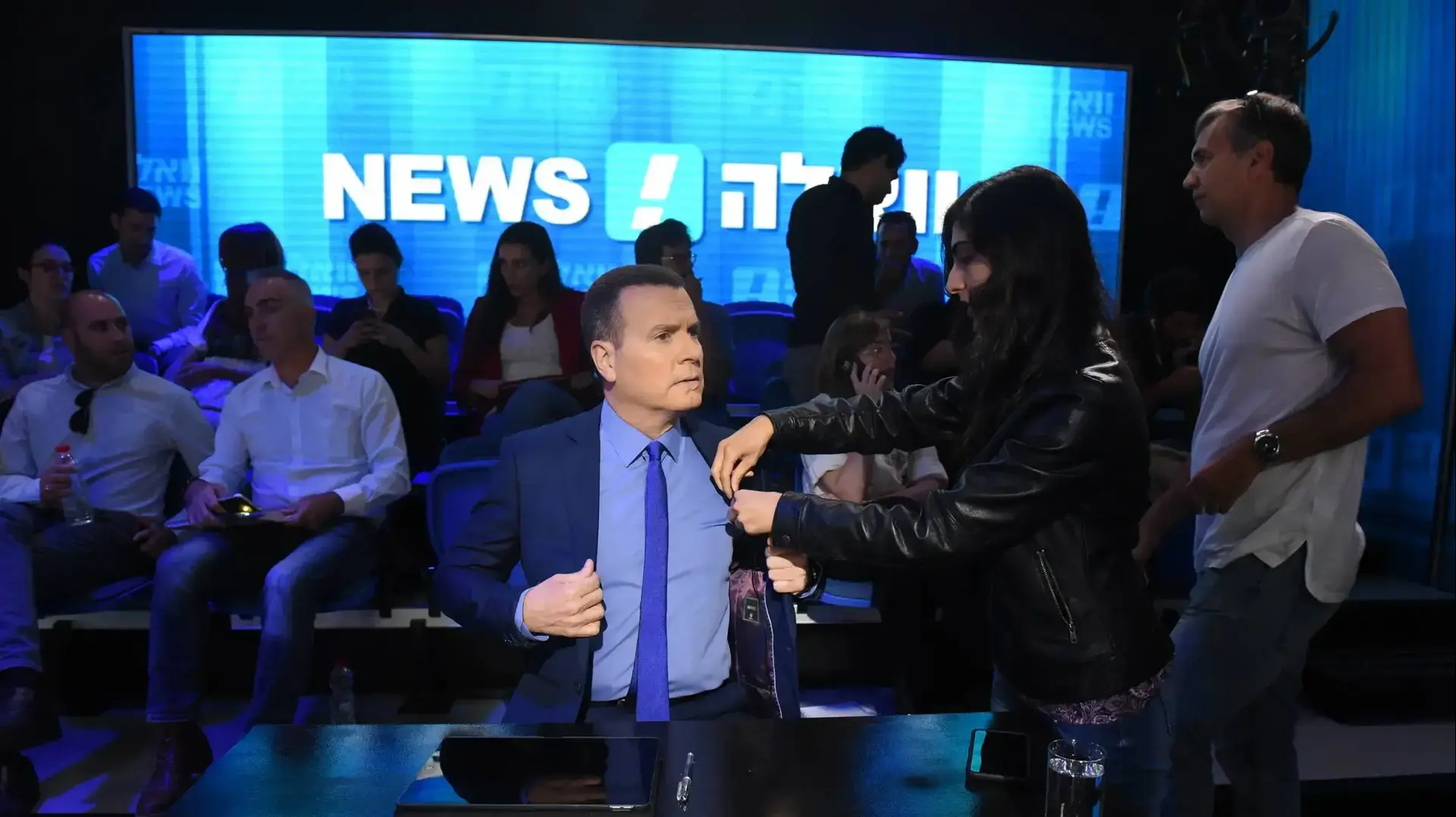 המועמדים לפריימריז במפלגת העבודה בעימות באולפן וואלה! NEWS 4 ביוני 2017 המועמדים לפריימריז במפלגת העבודה בעימות באולפן וואלה! NEWS 4 ביוני 2017