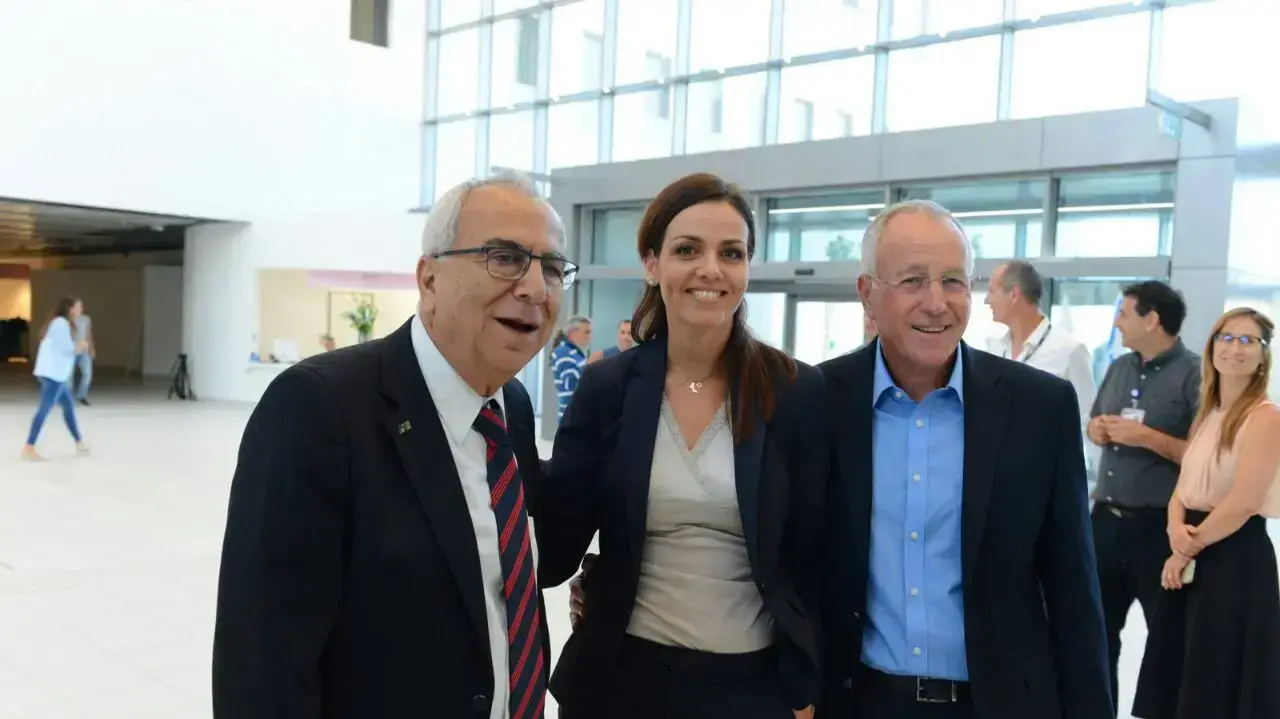 רן סער, מנכ"ל מכבי, קרן שכטר אזולאי ראש מחוז דרום מכבי שירותי בריאות ופרופ שוקי שמר יו"ר אסותא רן סער, מנכ"ל מכבי, קרן שכטר אזולאי ראש מחוז דרום מכבי שירותי בריאות ופרופ שוקי שמר יו"ר אסותא