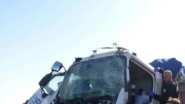 תאונה בין שתי משאיות בכביש 5 סמוך למחלף ירקון לכיוון מחלף קסם 5 ביוני 2017