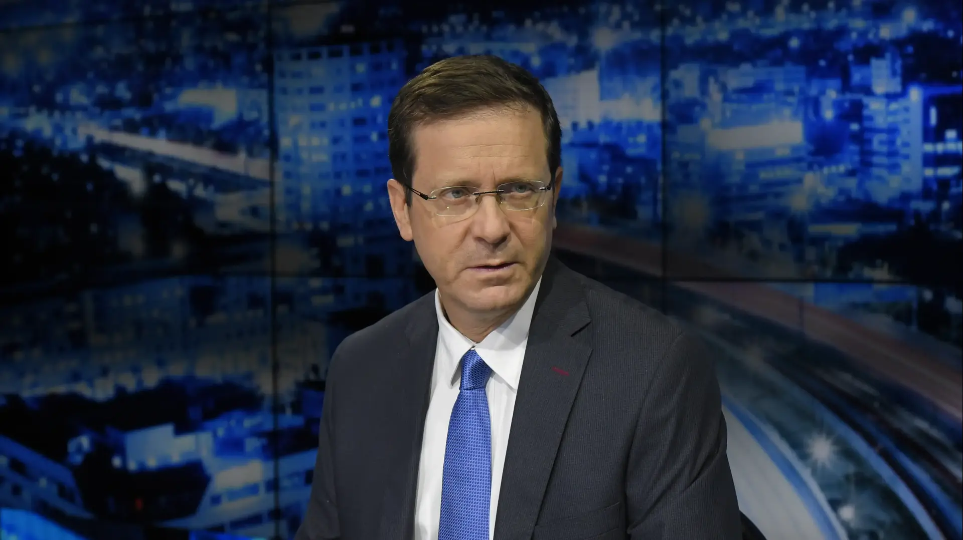 יצחק בוז'י הרצוג בריאיון לוואלה טוק עם יעקב אילון 30.317 יצחק בוז'י הרצוג בריאיון לוואלה טוק עם יעקב אילון 30.317