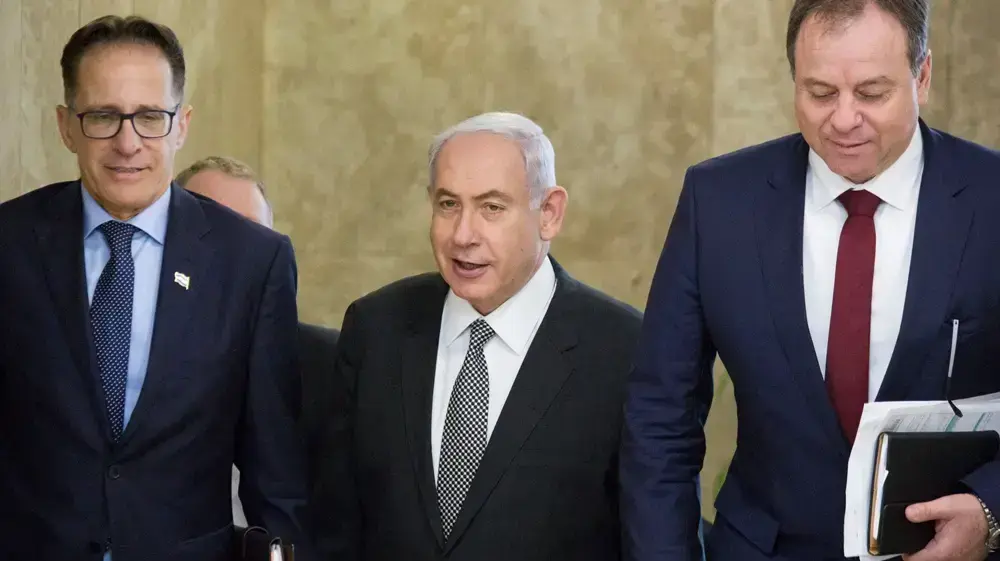 ראש הממשלה בנימין נתניהו בפתח ישיבת הממשלה 11 ליוני 2017